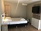 Verblijf 110242 • Vakantiewoning Belgische kust • Comfort Suite - 2p | Slaapkamer - Mindervalide aangepast |  • 3 van 10