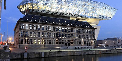 Tips voor voetbalfans die in Antwerpen verblijven: verblijf in de buurt van het Bosuilstadion voor de perfecte wedstrijd sfeer