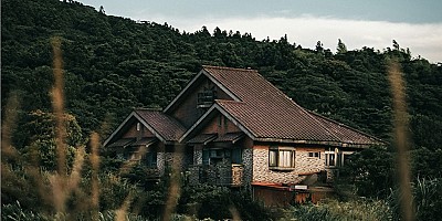 Vakantiewoning onderhouden: praktische tips voor eigenaren van seizoenshuizen