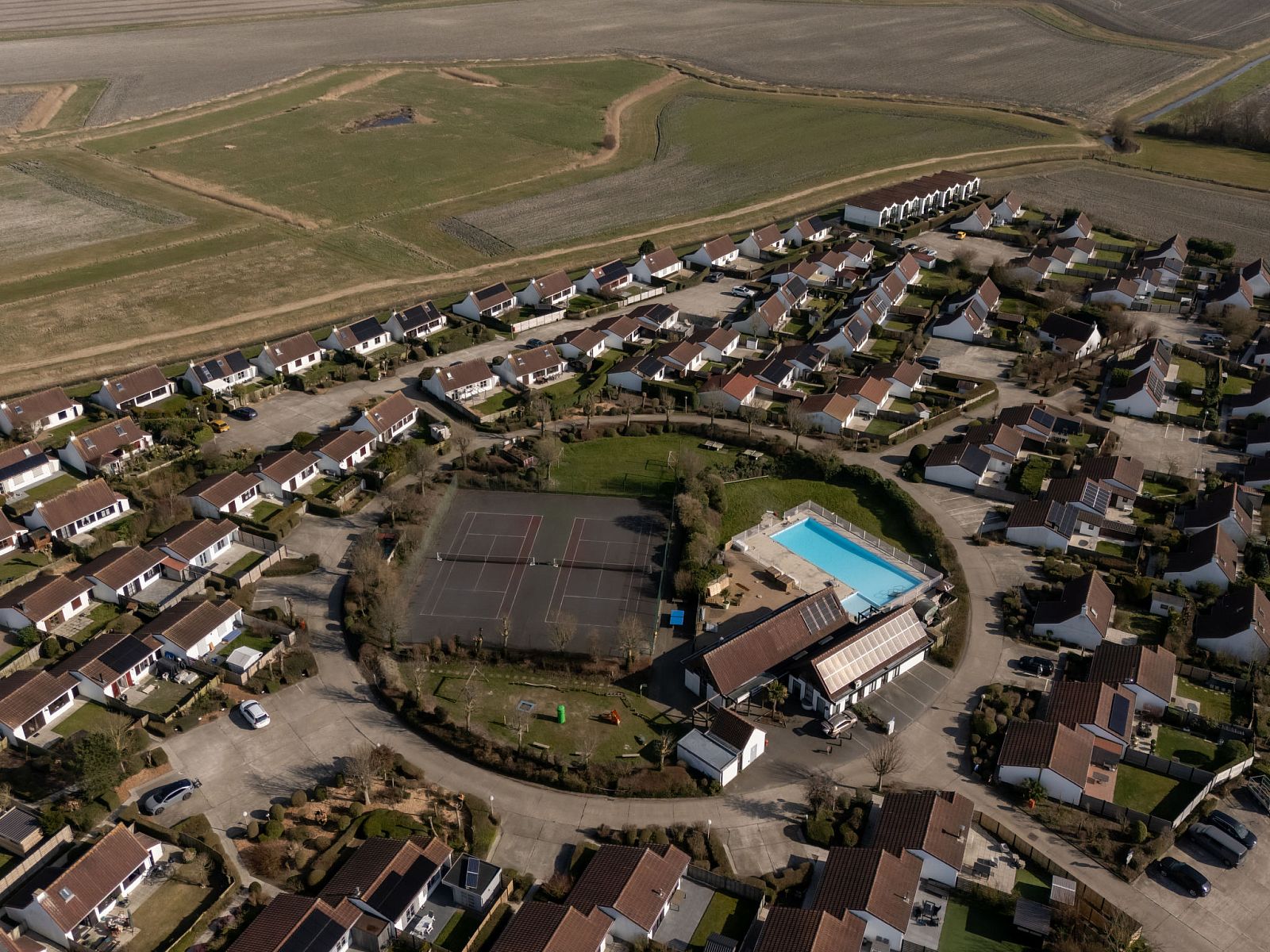 Unterkunft 011002 - Ferienhaus Westflandern - Vakantiehuis Duinenhuisje 25 parking and shared pool