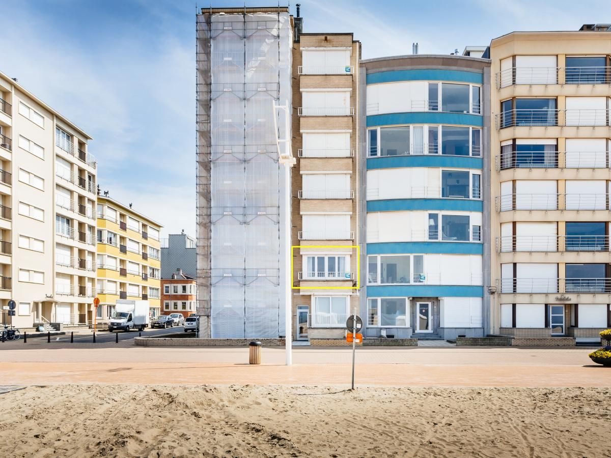 Courant du Golfe vakantiehuis in Koksijde, West-Vlaanderen, met uitzicht op de boulevard en moderne architectuur aan zee.