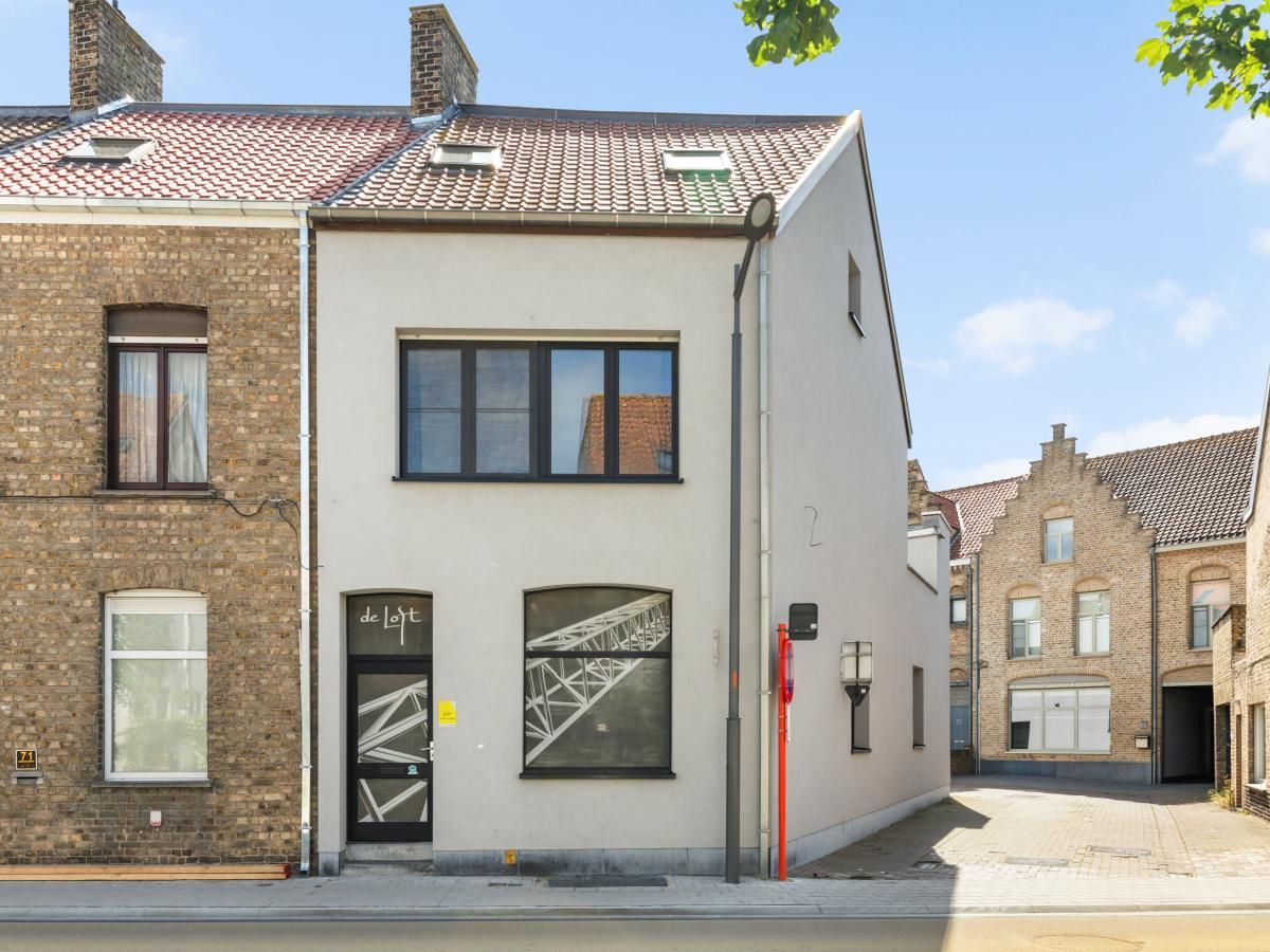 Das Ferienhaus "De Loft" in Veurne, Westflandern, mit charmanter Fassade in einer ruhigen Strasse - ideal fuer einen erholsamen Aufenthalt.
