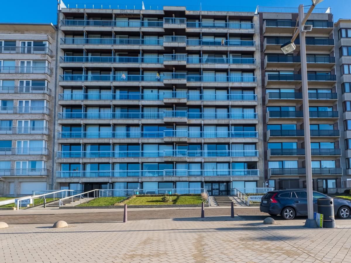 Moderne Kueche im Ferienhaus Brisbane II - 0202 + Parkplatz 35, Middelkerke, Westflandern, mit eleganten Schraenken und modernen Geraeten.