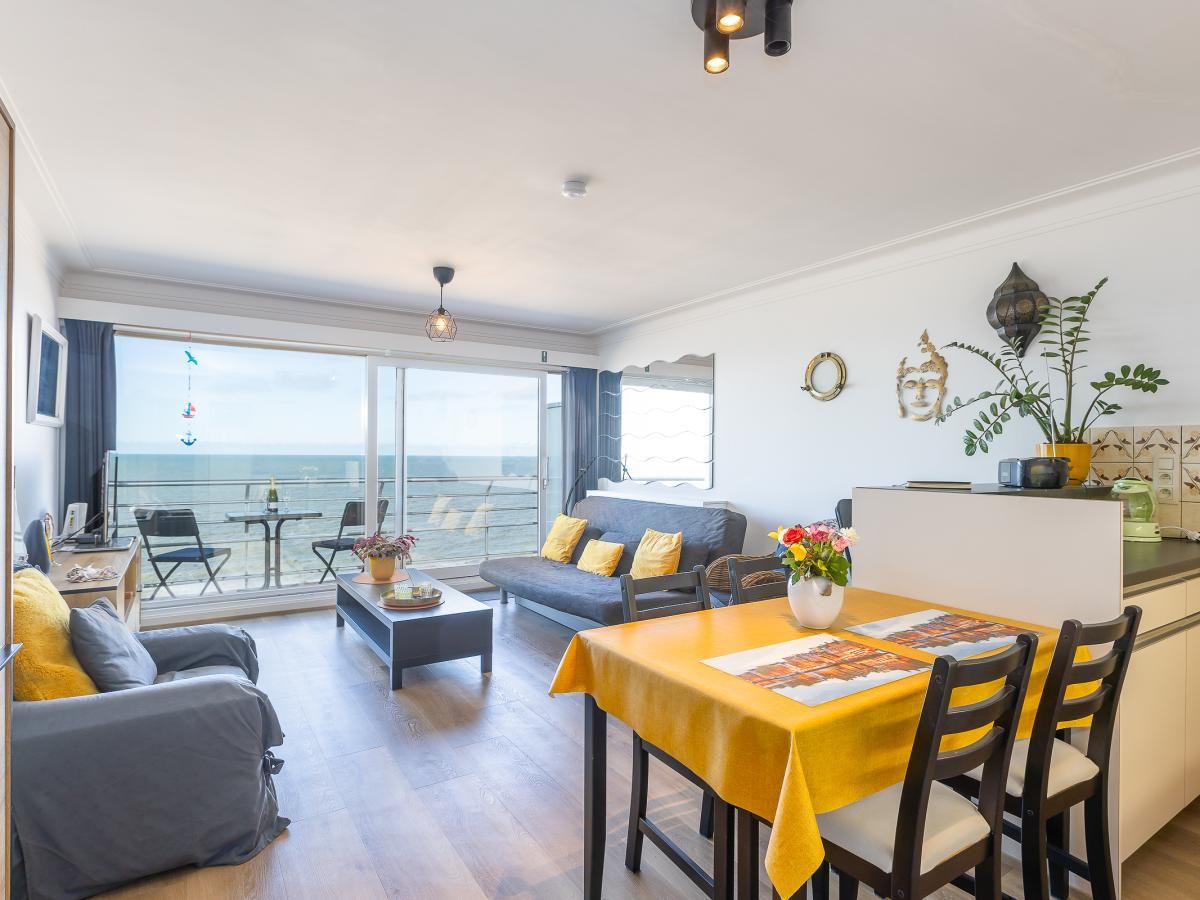 Gemuetliches Wohnzimmer von Rubens - 0602 in Middelkerke, Westflandern, Ferienhaus mit Meerblick und sonnigem Balkon.