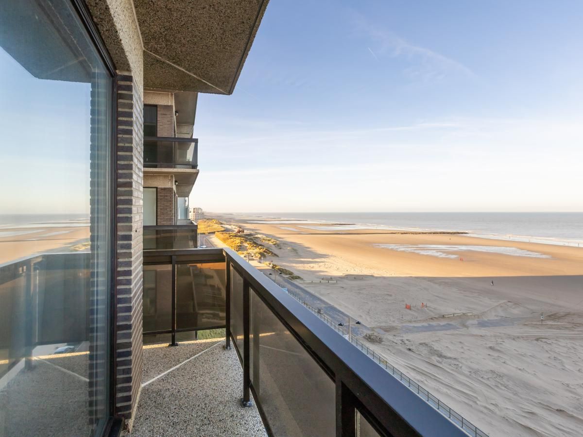 Geniessen Sie den atemberaubenden Meerblick vom Balkon des Ferienhauses Dunekant in Middelkerke, Westflandern, Belgien.