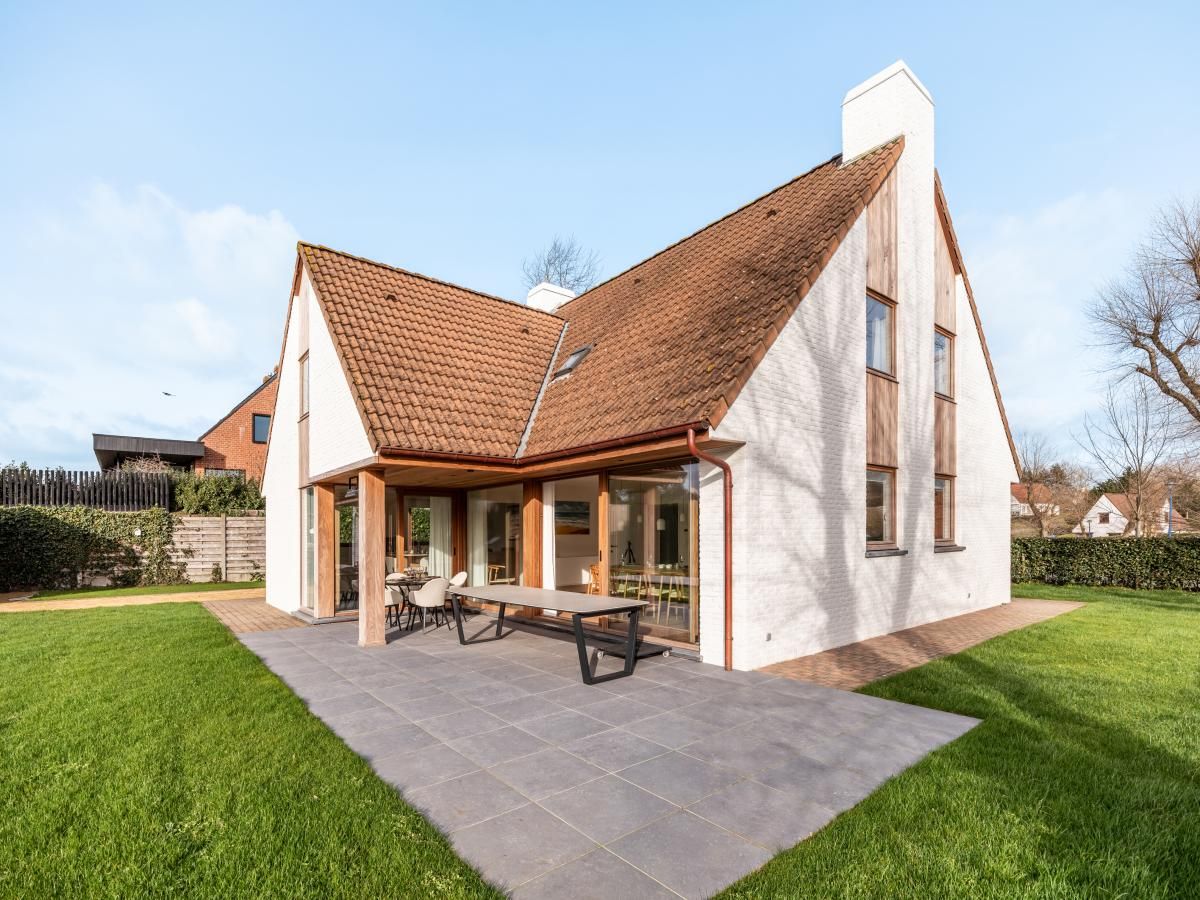 Ferienhaus "Pure Relax" in Oostduinkerke, Westflandern, mit grosszuegiger Veranda und gruenem Garten - ideal zum Entspannen in der Natur.