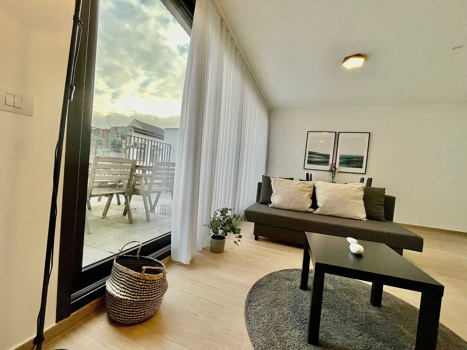 Guest house 040152 - Apartment Antwerp - Modern 1BR Near Diamond District by OneLuxStay