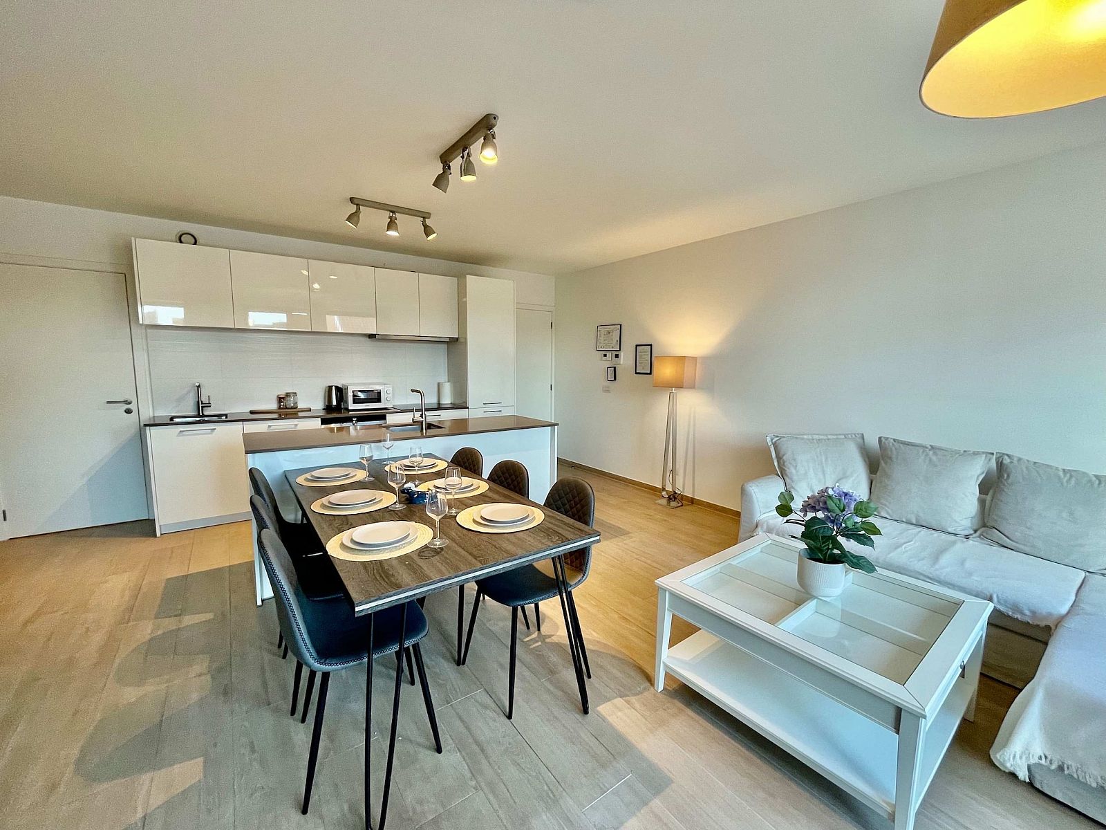 Guest house 040153 - Apartment Antwerp - Modern 2BR 1/5 BA Near Diamond District by OneLuxStay