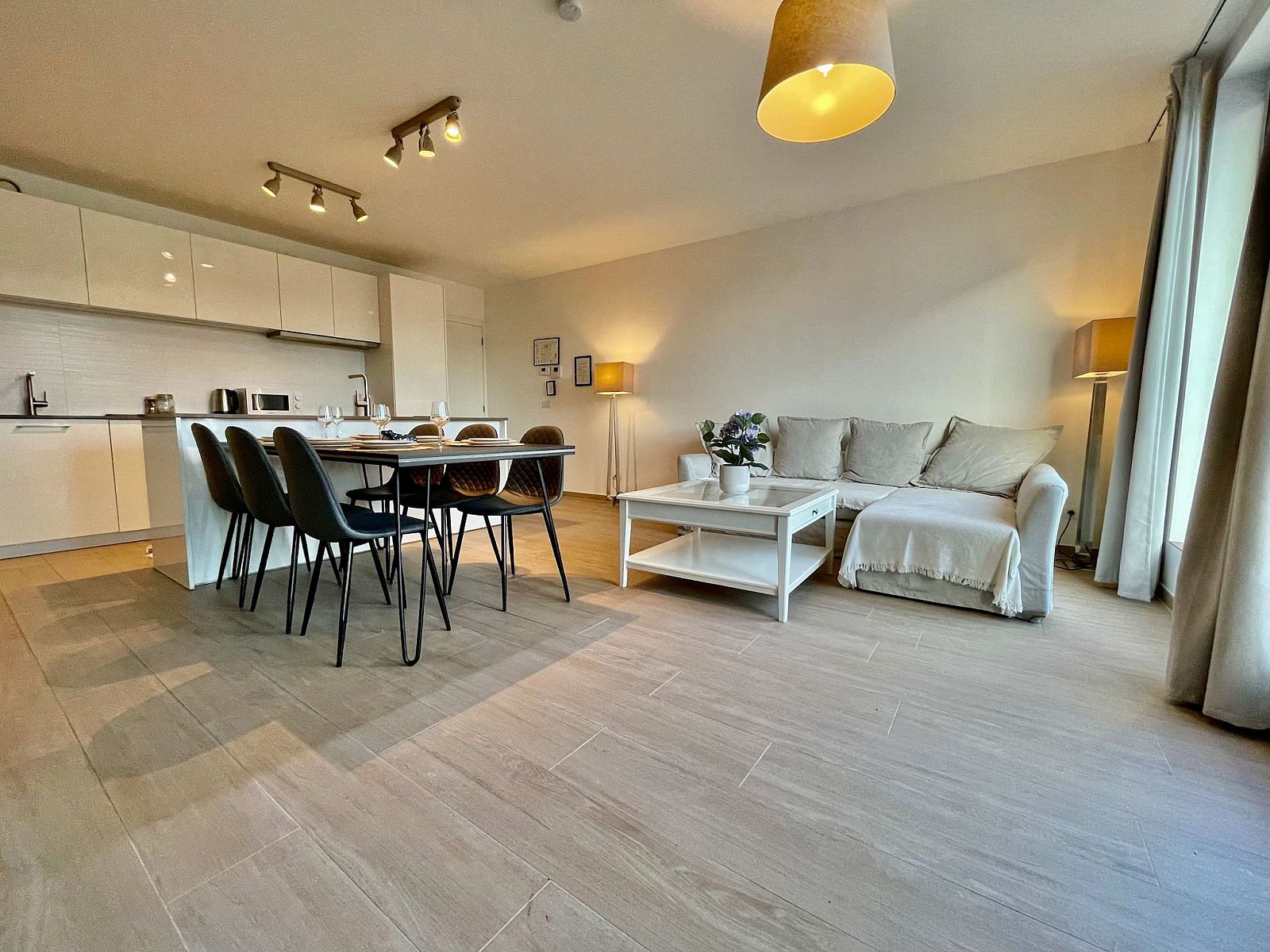 Guest house 040153 - Apartment Antwerp - Modern 2BR 1/5 BA Near Diamond District by OneLuxStay