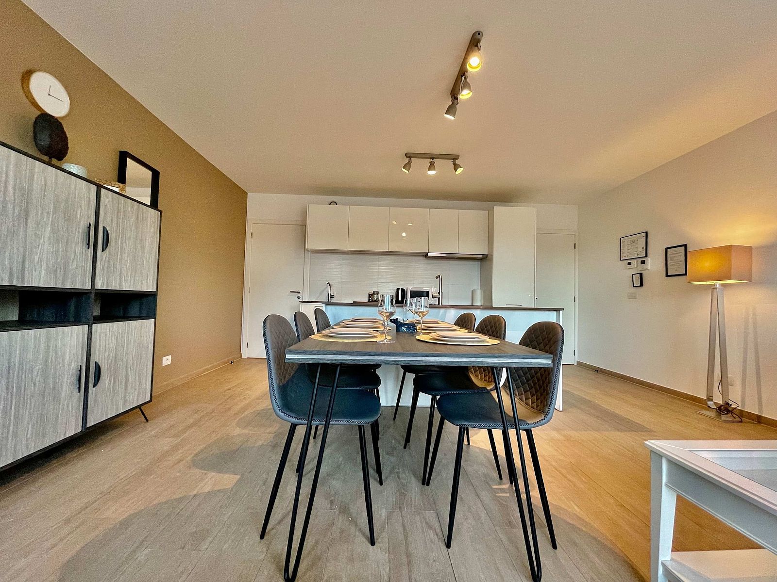 Guest house 040153 - Apartment Antwerp - Modern 2BR 1/5 BA Near Diamond District by OneLuxStay