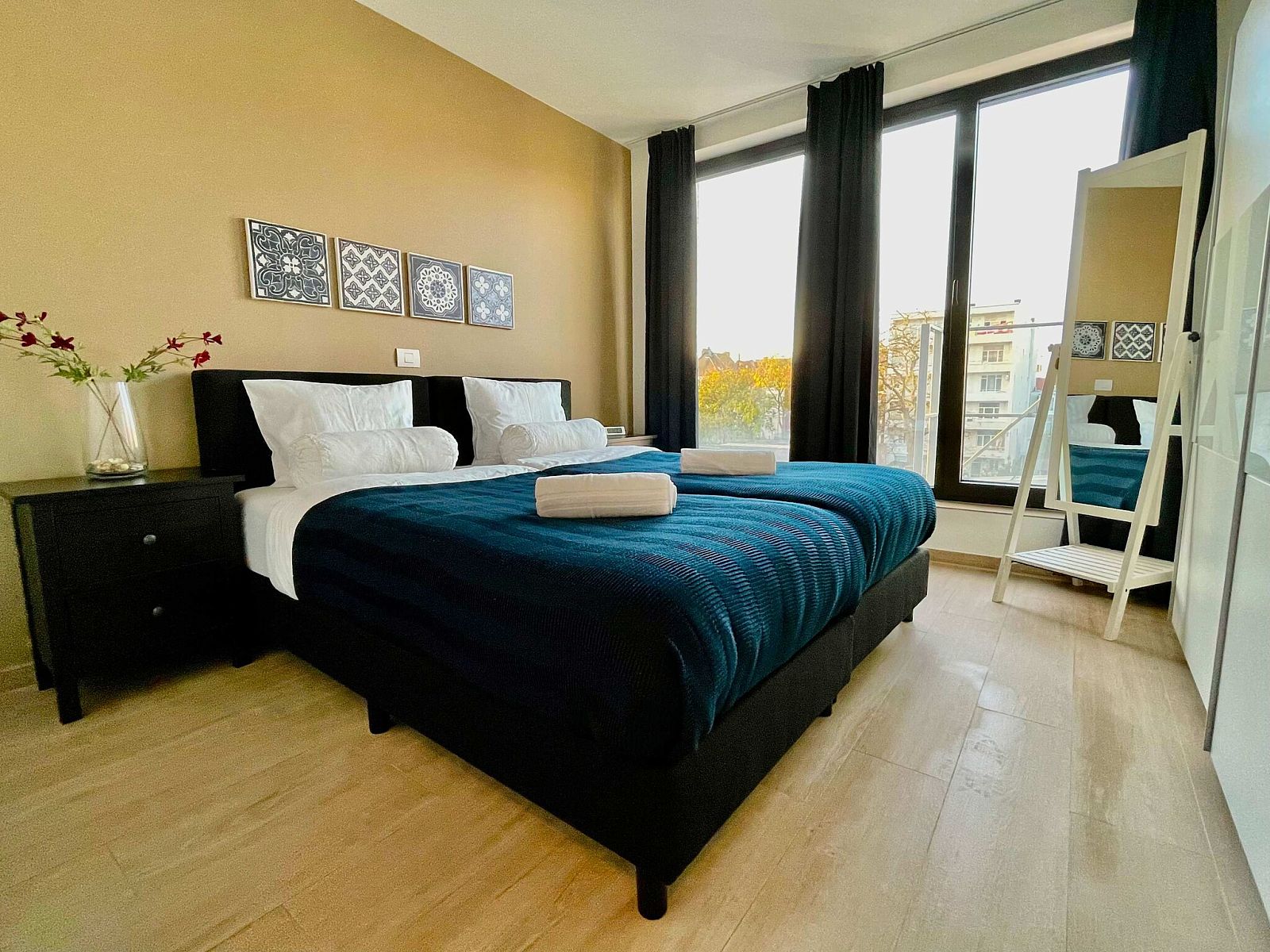 Guest house 040153 - Apartment Antwerp - Modern 2BR 1/5 BA Near Diamond District by OneLuxStay