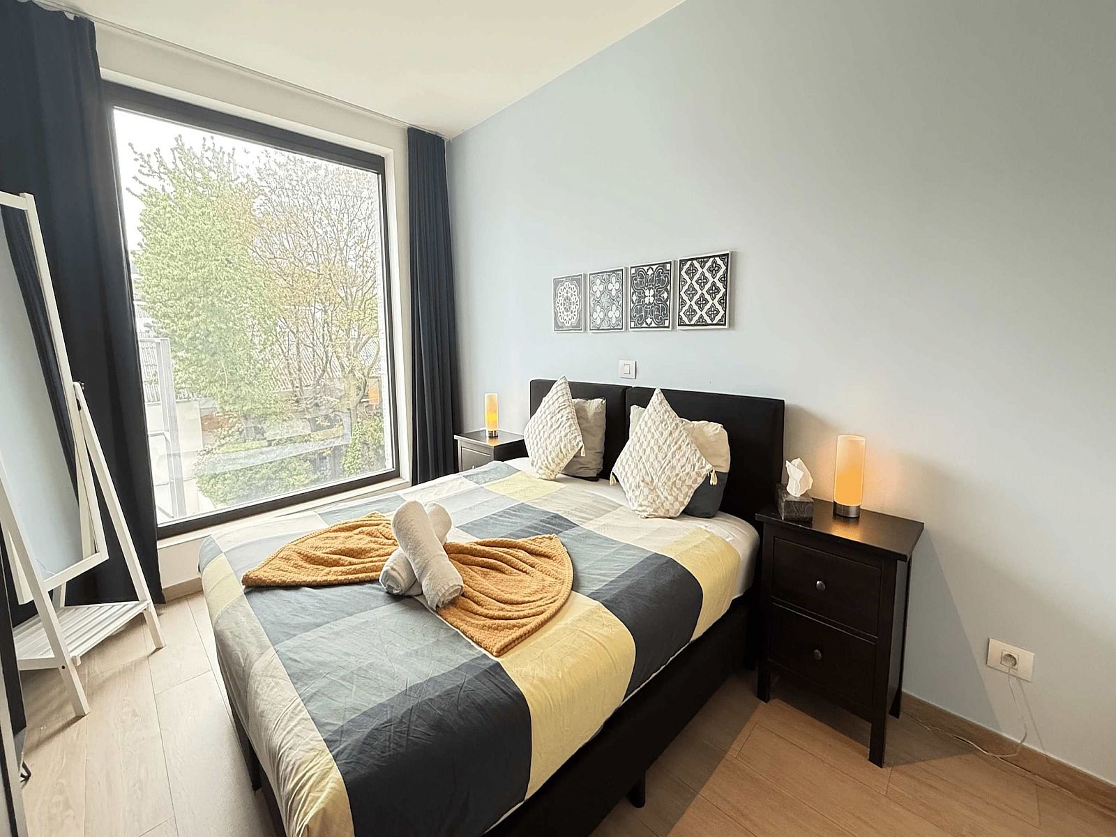 Unterkunft 040154 - Appartement Antwerpen - Spacious 3BR 25 BA Near Diamond District by OneLuxStay
