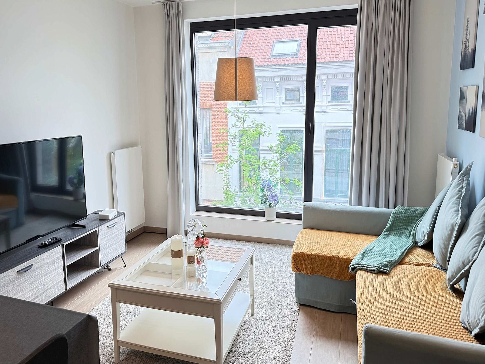 Unterkunft 040154 - Appartement Antwerpen - Spacious 3BR 25 BA Near Diamond District by OneLuxStay