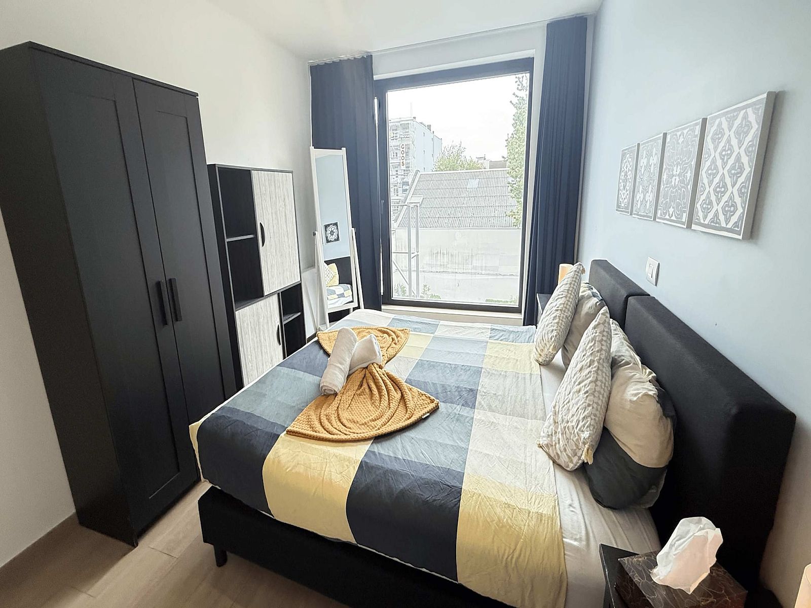 Unterkunft 040154 - Appartement Antwerpen - Spacious 3BR 25 BA Near Diamond District by OneLuxStay