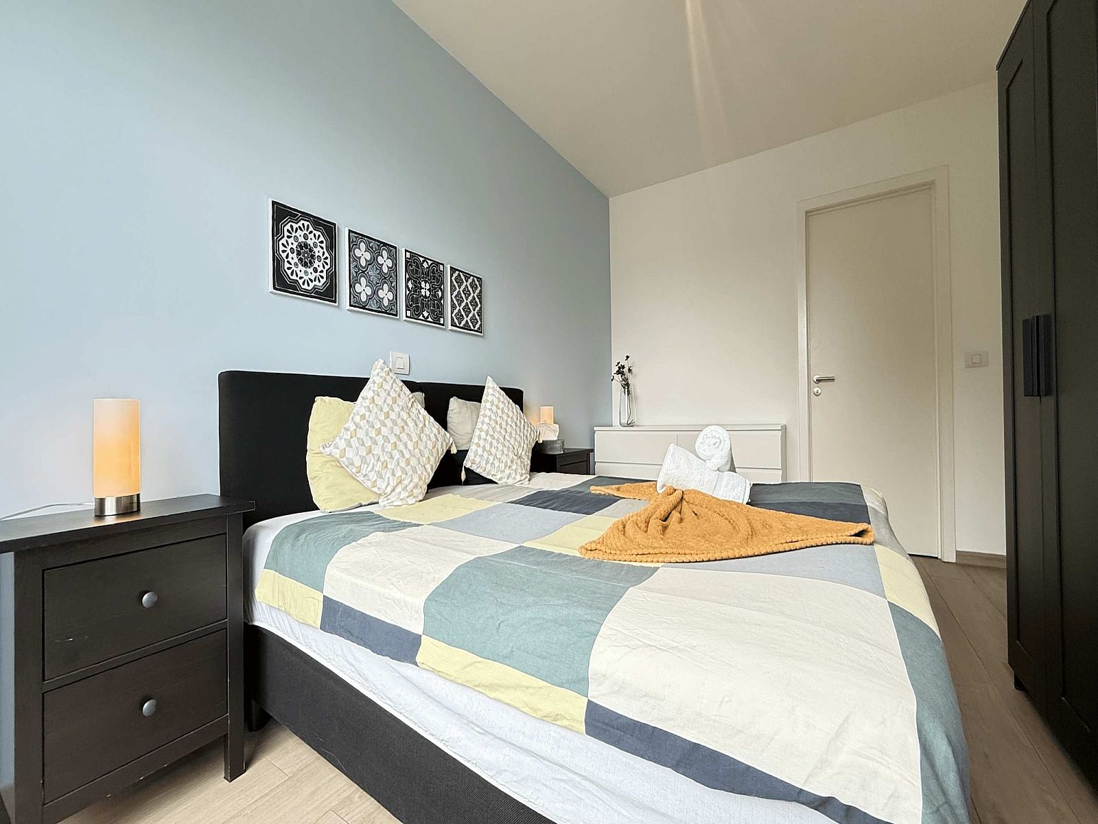 Unterkunft 040154 - Appartement Antwerpen - Spacious 3BR 25 BA Near Diamond District by OneLuxStay