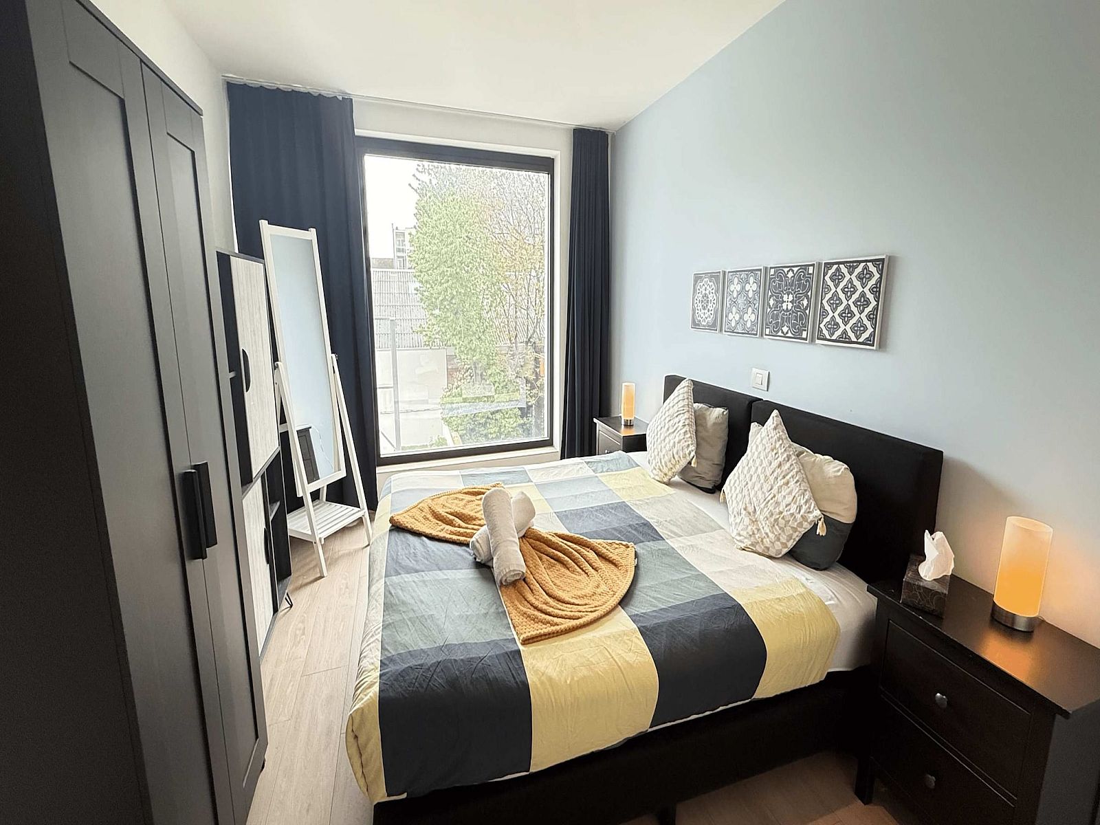 Unterkunft 040154 - Appartement Antwerpen - Spacious 3BR 25 BA Near Diamond District by OneLuxStay