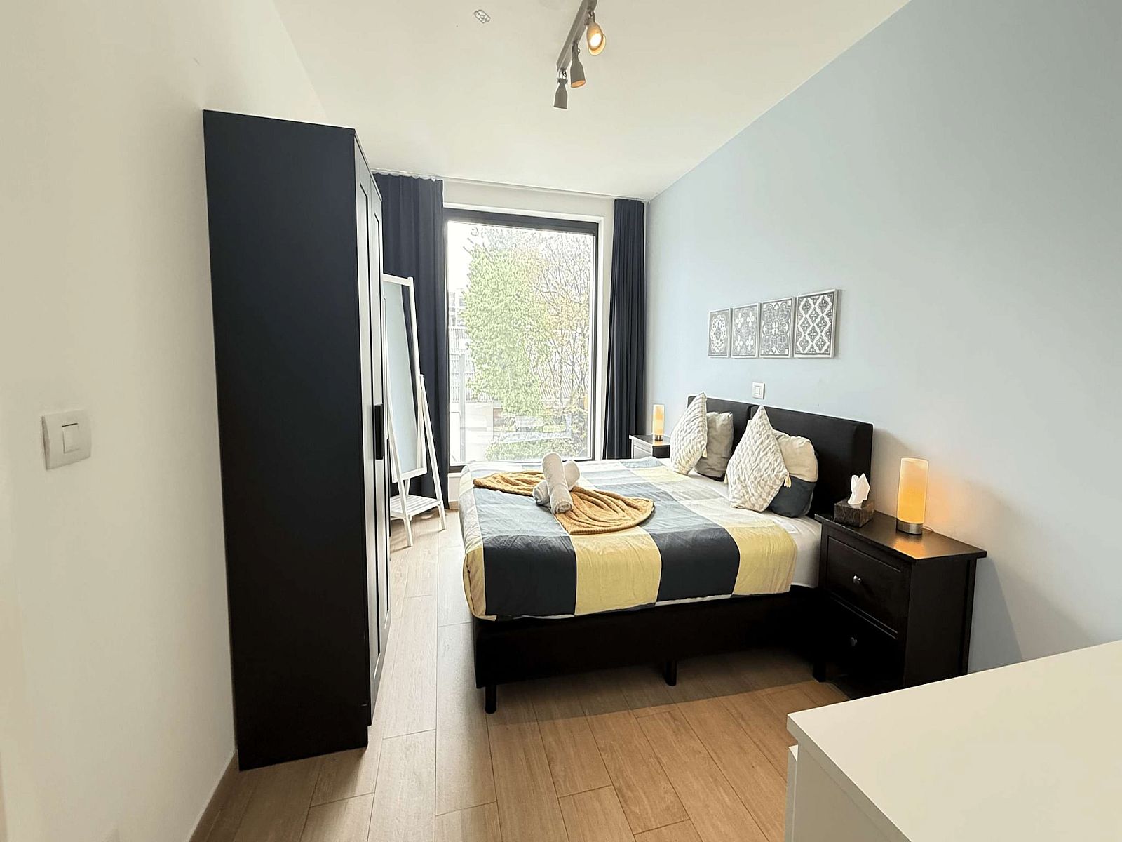 Unterkunft 040154 - Appartement Antwerpen - Spacious 3BR 25 BA Near Diamond District by OneLuxStay