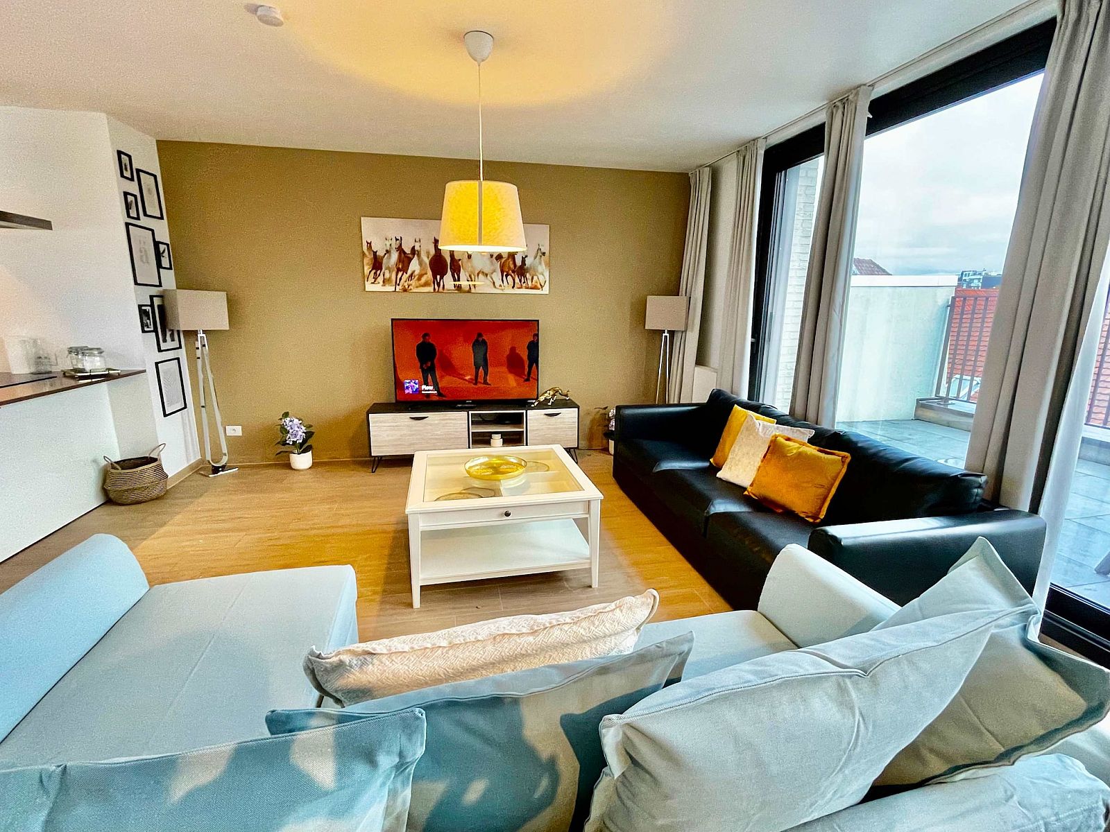 Guest house 040155 - Apartment Antwerp - Modern 2BR Penthouse Near Diamond District by OneLuxStay