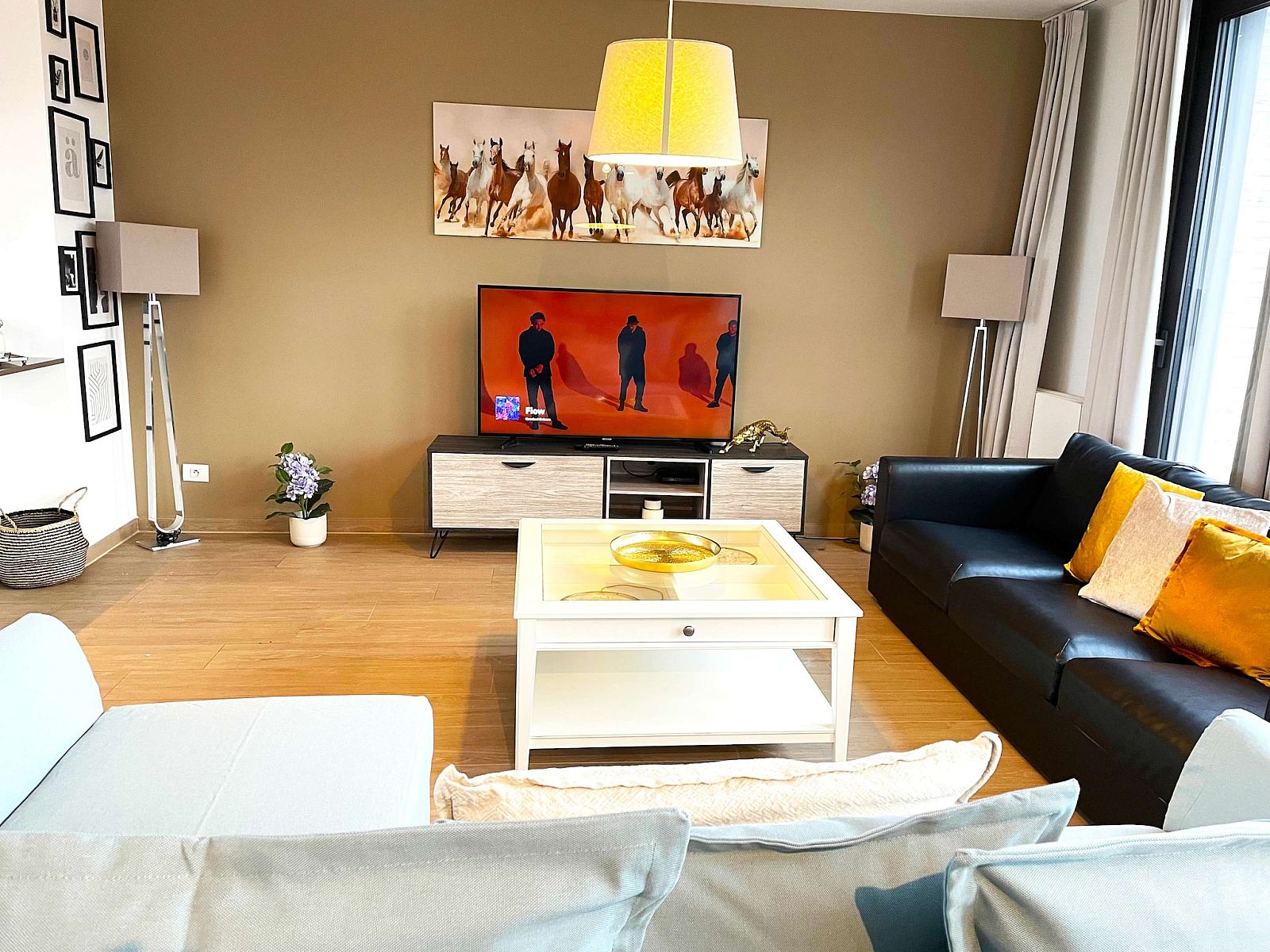 Guest house 040155 - Apartment Antwerp - Modern 2BR Penthouse Near Diamond District by OneLuxStay
