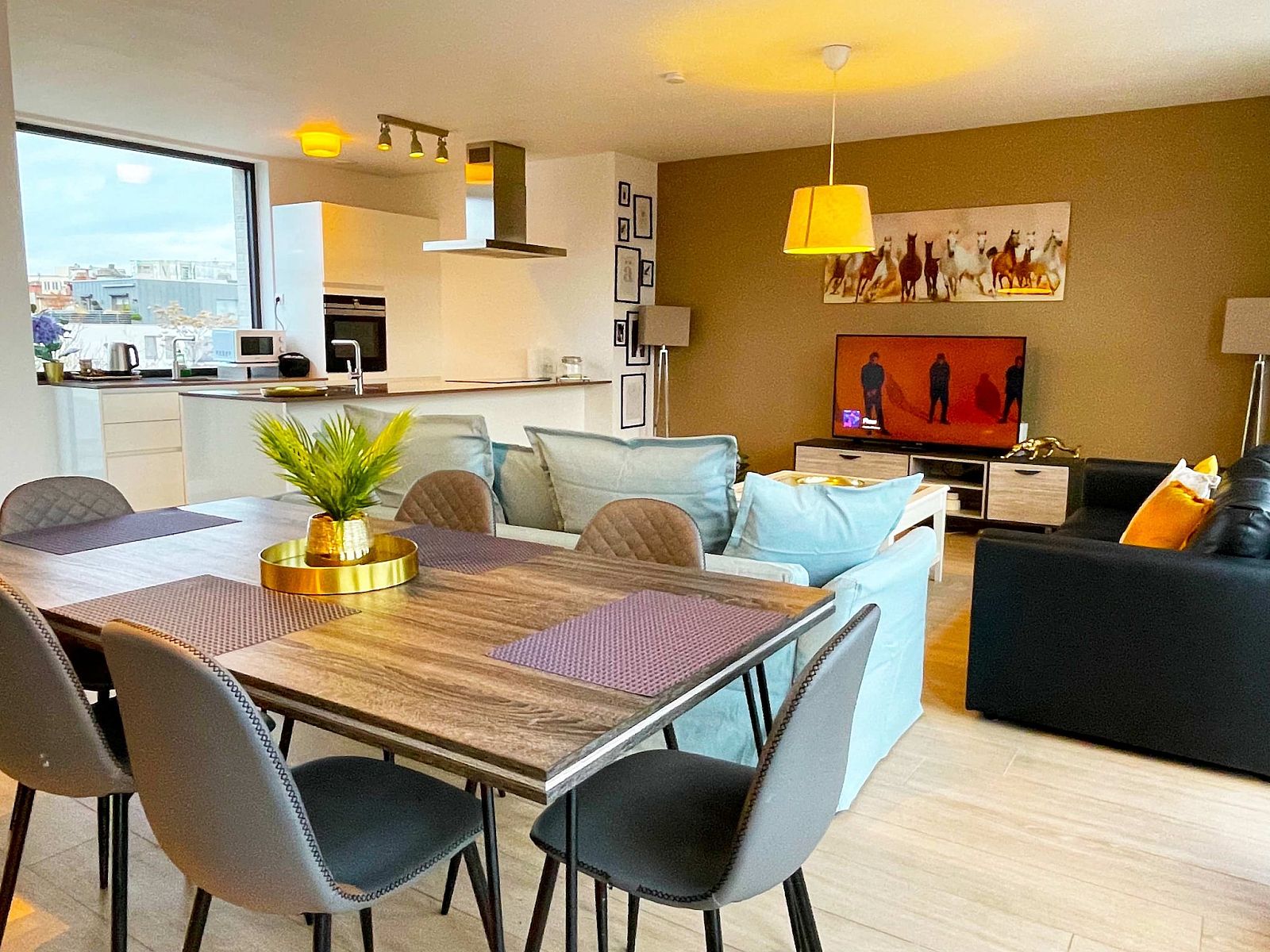 Guest house 040155 - Apartment Antwerp - Modern 2BR Penthouse Near Diamond District by OneLuxStay
