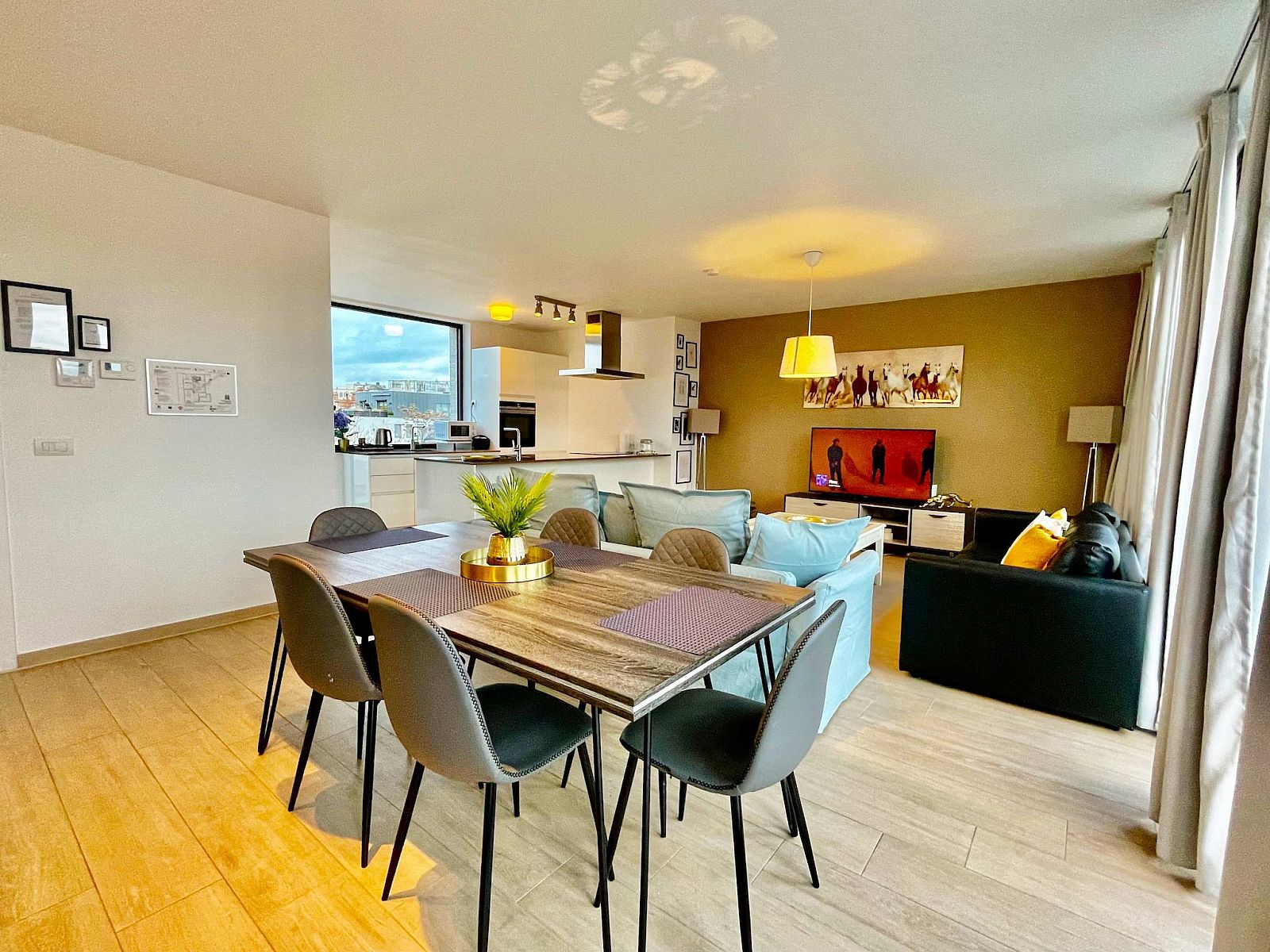 Guest house 040155 - Apartment Antwerp - Modern 2BR Penthouse Near Diamond District by OneLuxStay