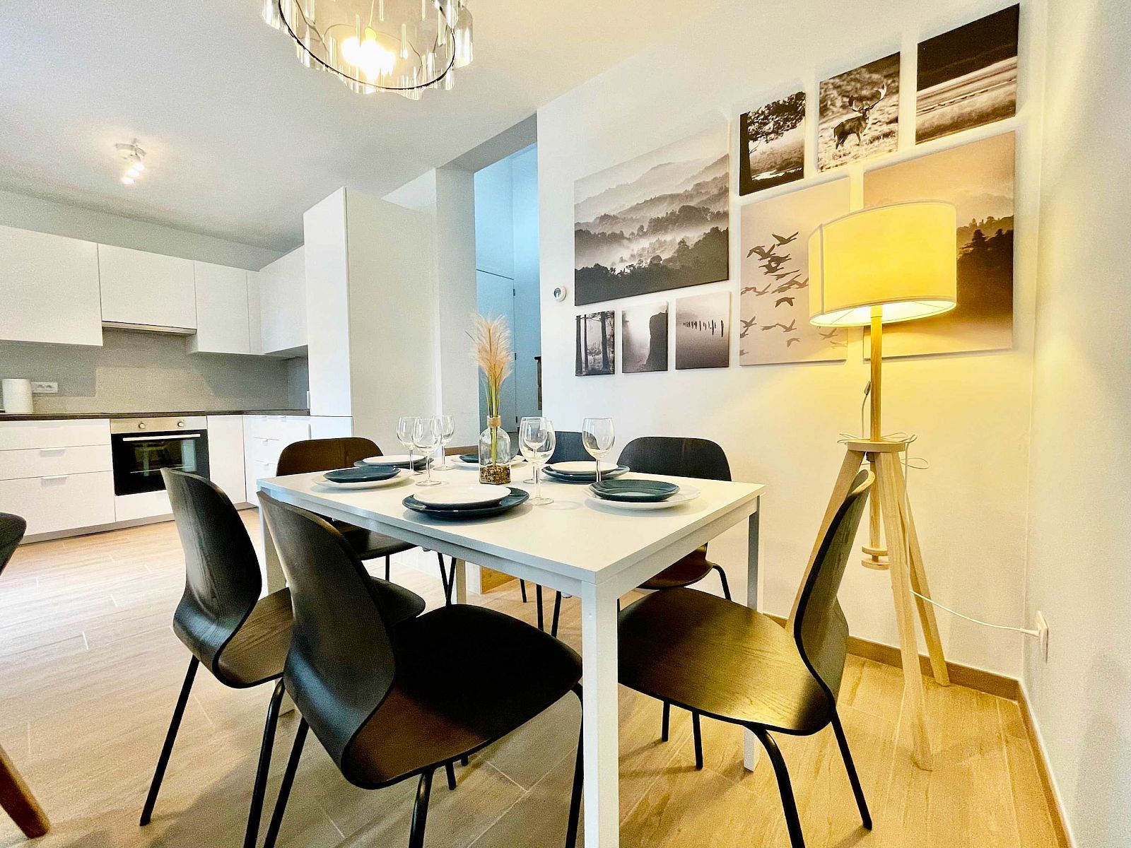 Guest house 040158 - Apartment Antwerp - Luxury 2BR 1BA Near Fashion District by OneLuxStay