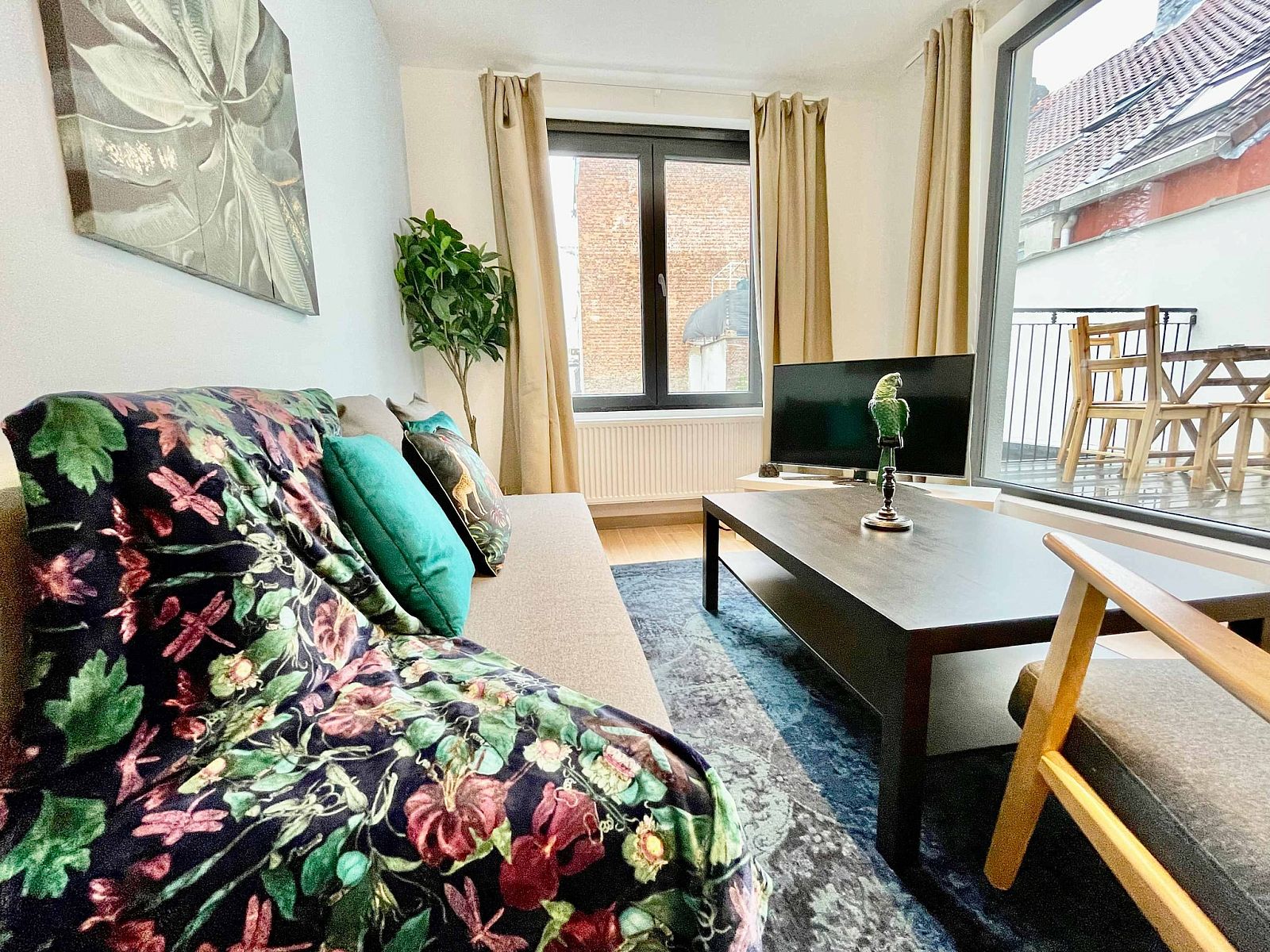 Guest house 040158 - Apartment Antwerp - Luxury 2BR 1BA Near Fashion District by OneLuxStay