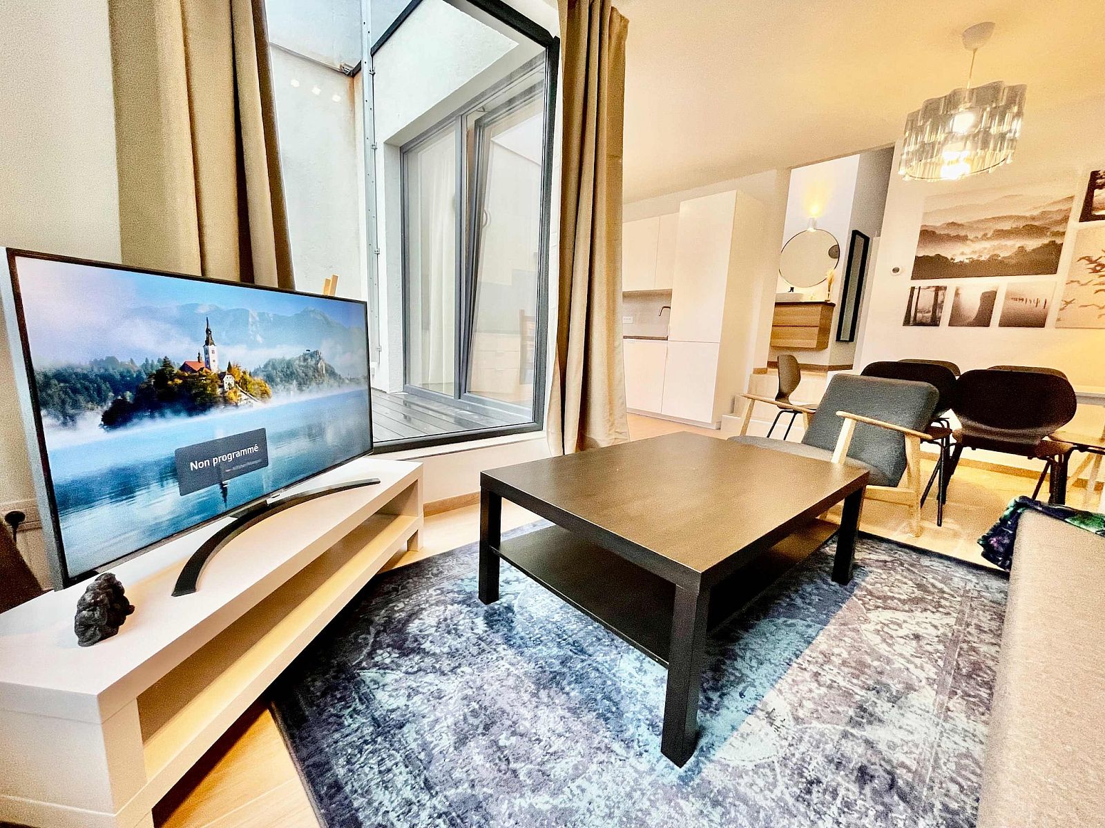 Guest house 040158 - Apartment Antwerp - Luxury 2BR 1BA Near Fashion District by OneLuxStay