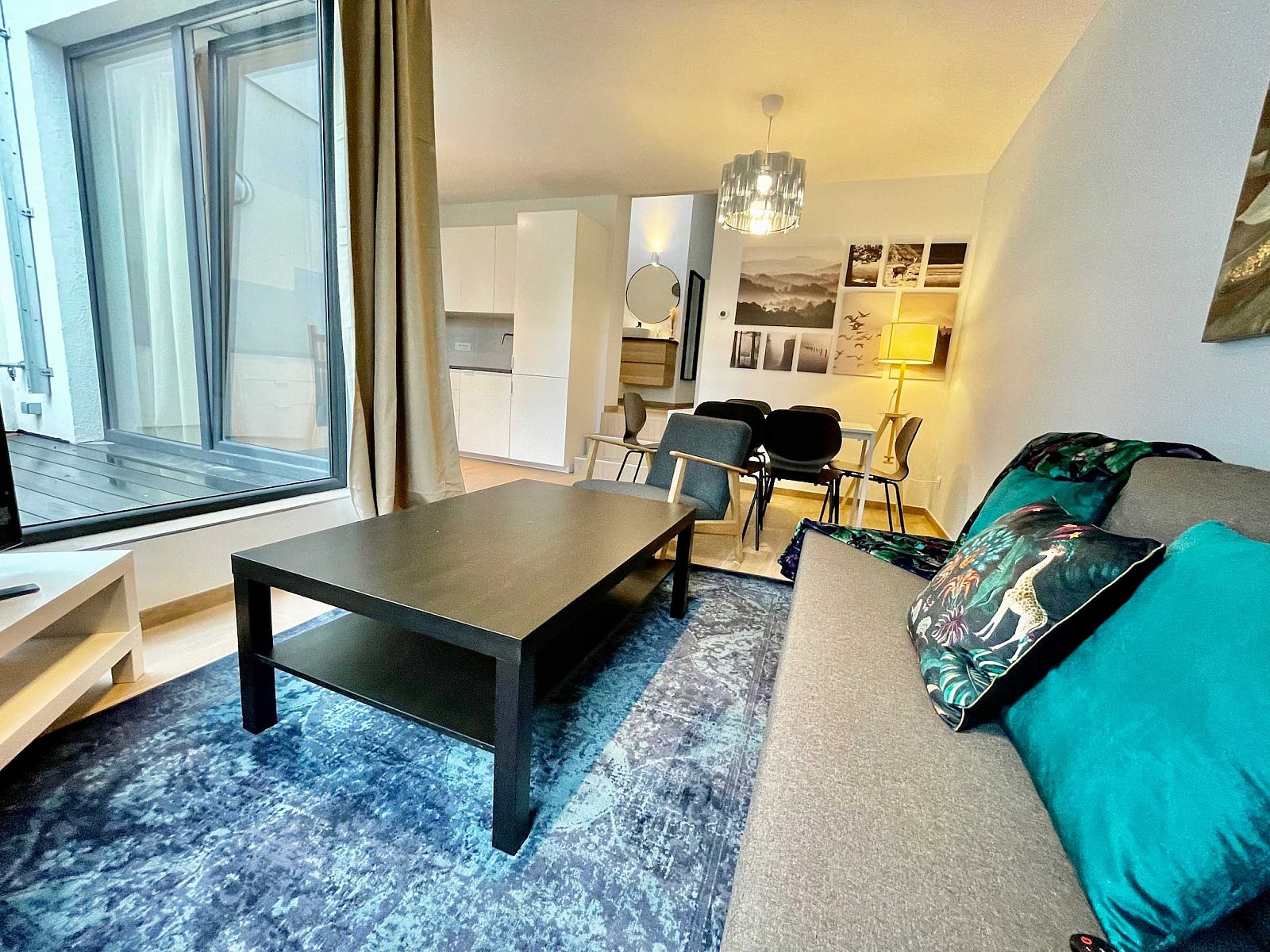 Guest house 040158 - Apartment Antwerp - Luxury 2BR 1BA Near Fashion District by OneLuxStay