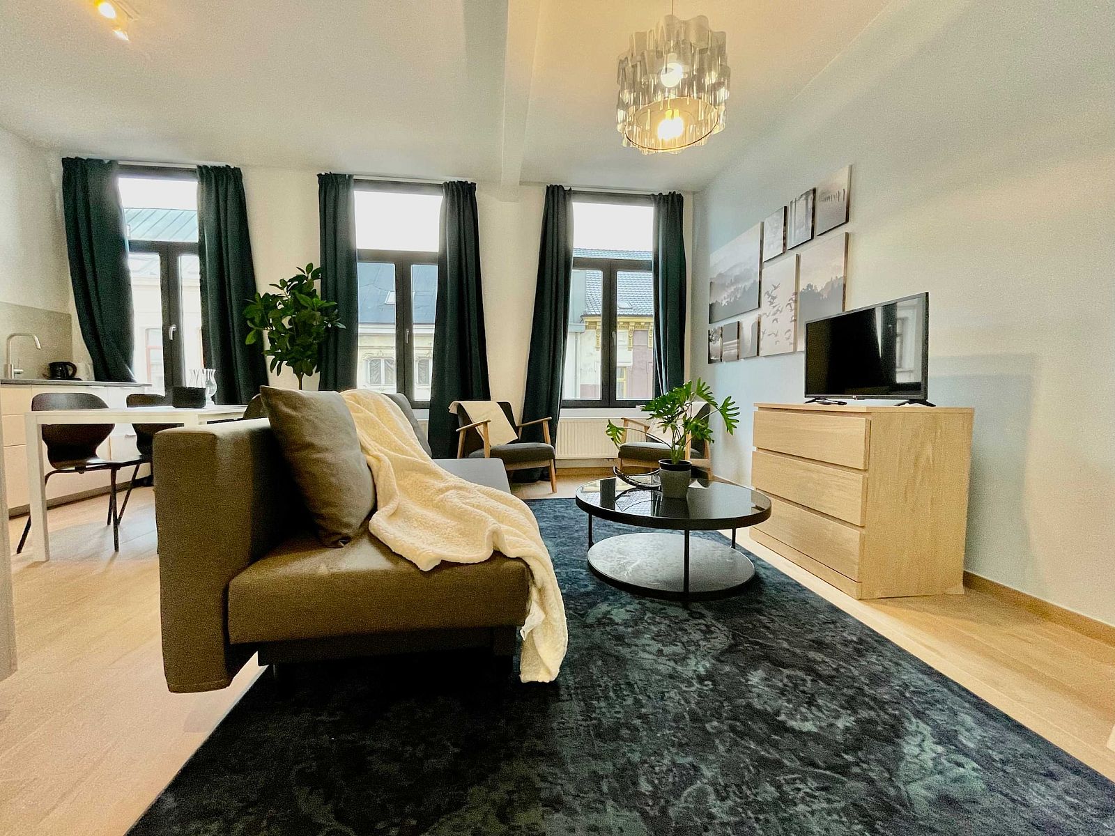 Guest house 040159 - Apartment Antwerp - Luxury Dlx 1BR Near Fashion District by OneLuxStay