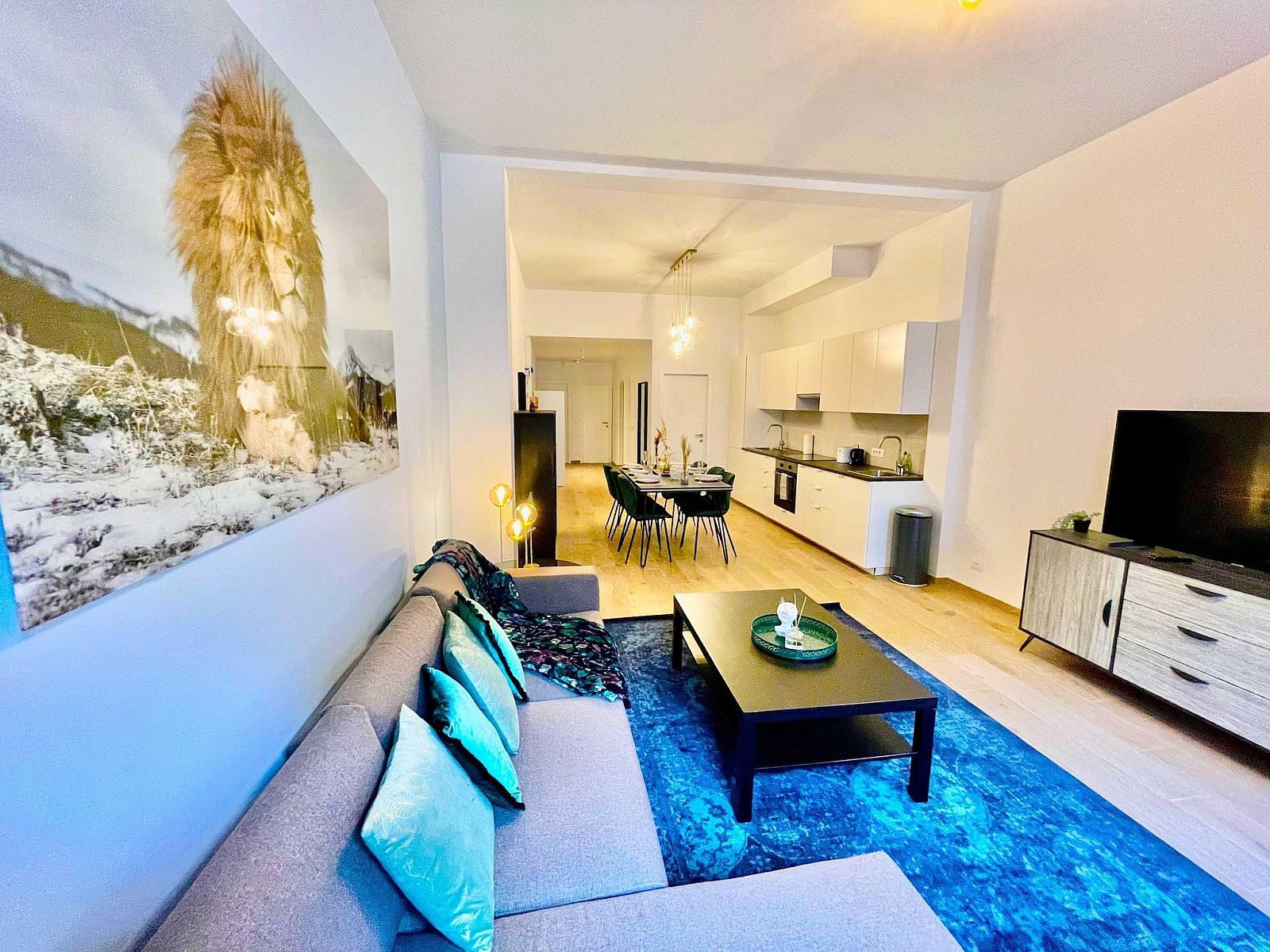 Guest house 040160 - Apartment Antwerp - Luxury 2BR 2BA Near Fashion District by OneLuxStay