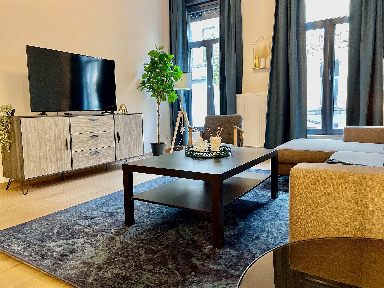 Guest house 040160 - Apartment Antwerp - Luxury 2BR 2BA Near Fashion District by OneLuxStay