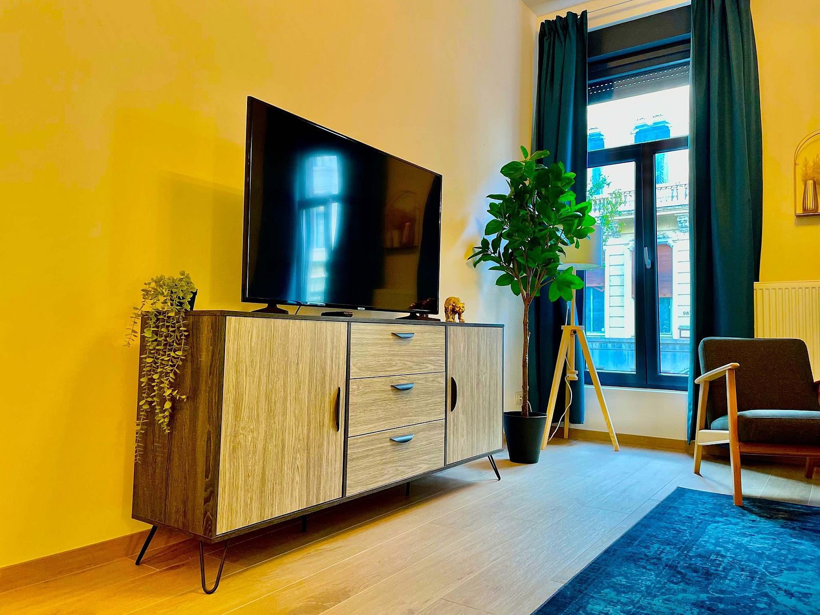 Guest house 040160 - Apartment Antwerp - Luxury 2BR 2BA Near Fashion District by OneLuxStay