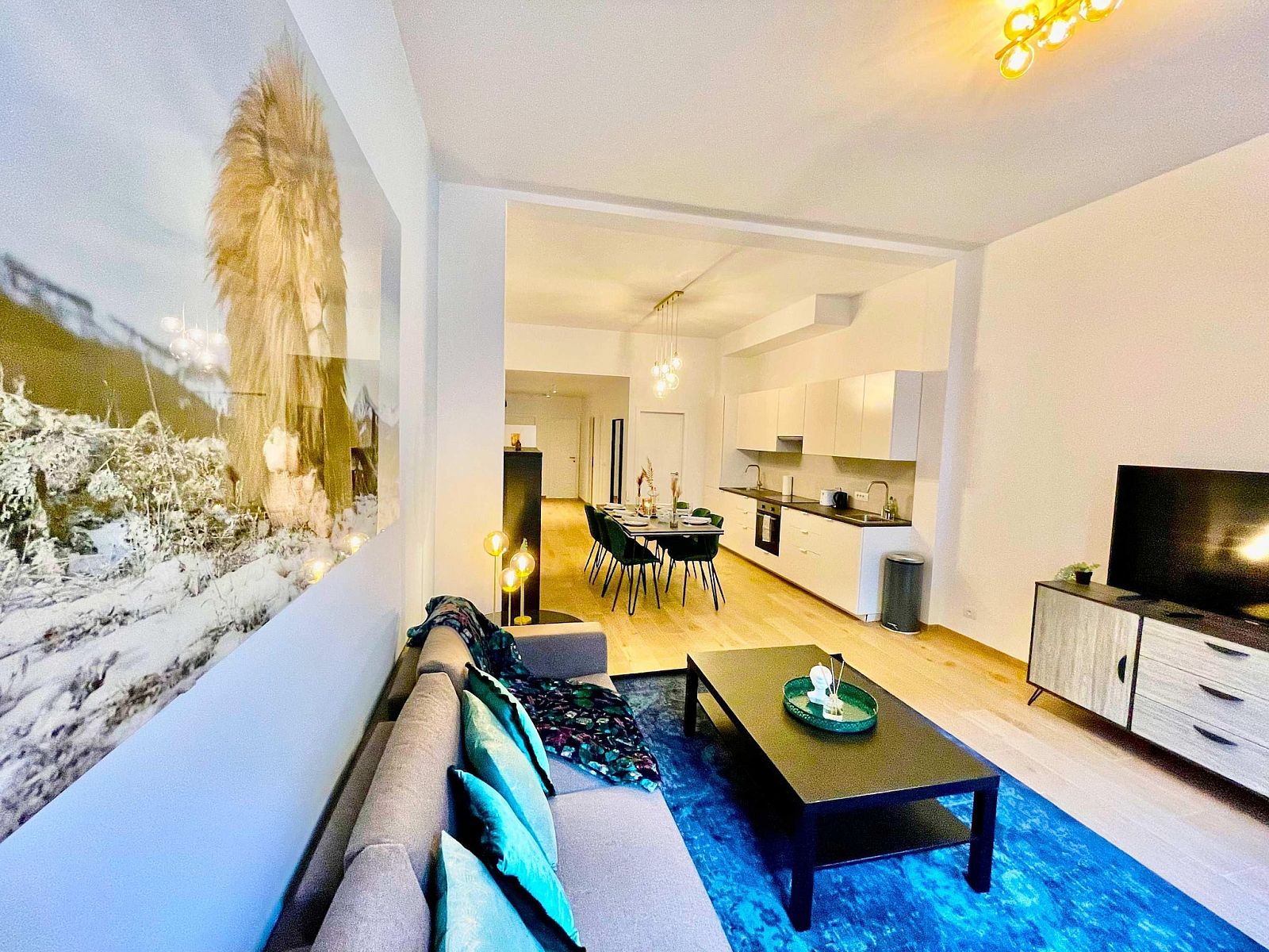 Guest house 040160 - Apartment Antwerp - Luxury 2BR 2BA Near Fashion District by OneLuxStay