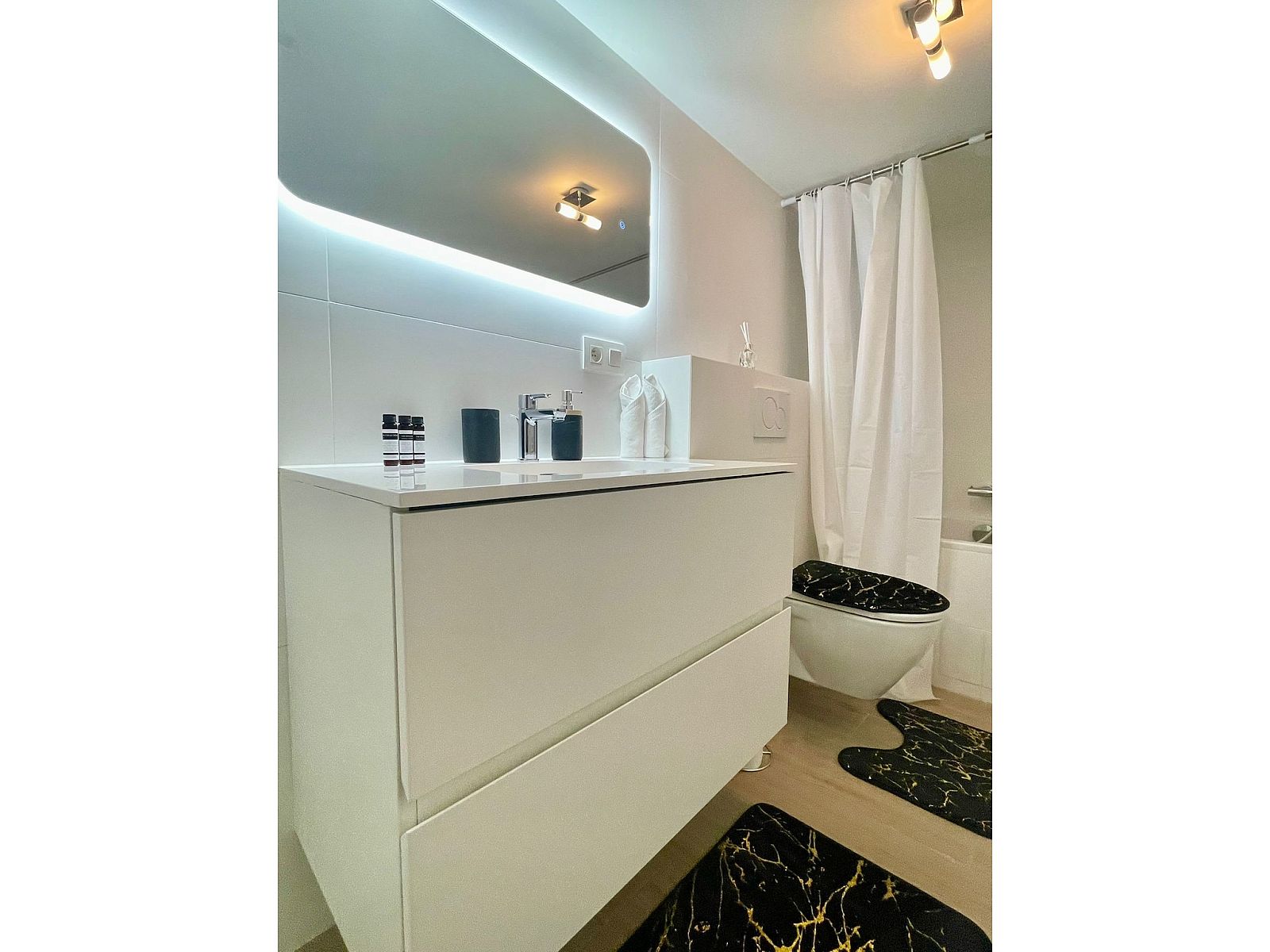 Guest house 040162 - Apartment Antwerp - One Lux Stay Near Antwerp Central - Studio Apartment