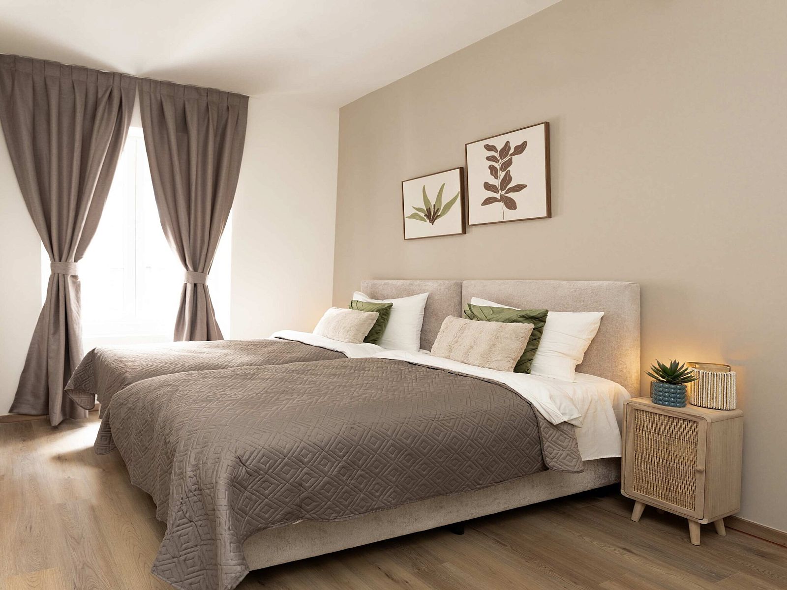 Guest house 040170 - Apartment Antwerp - One Lux Stay 2BR/ 2BA Antwerp near Central Station
