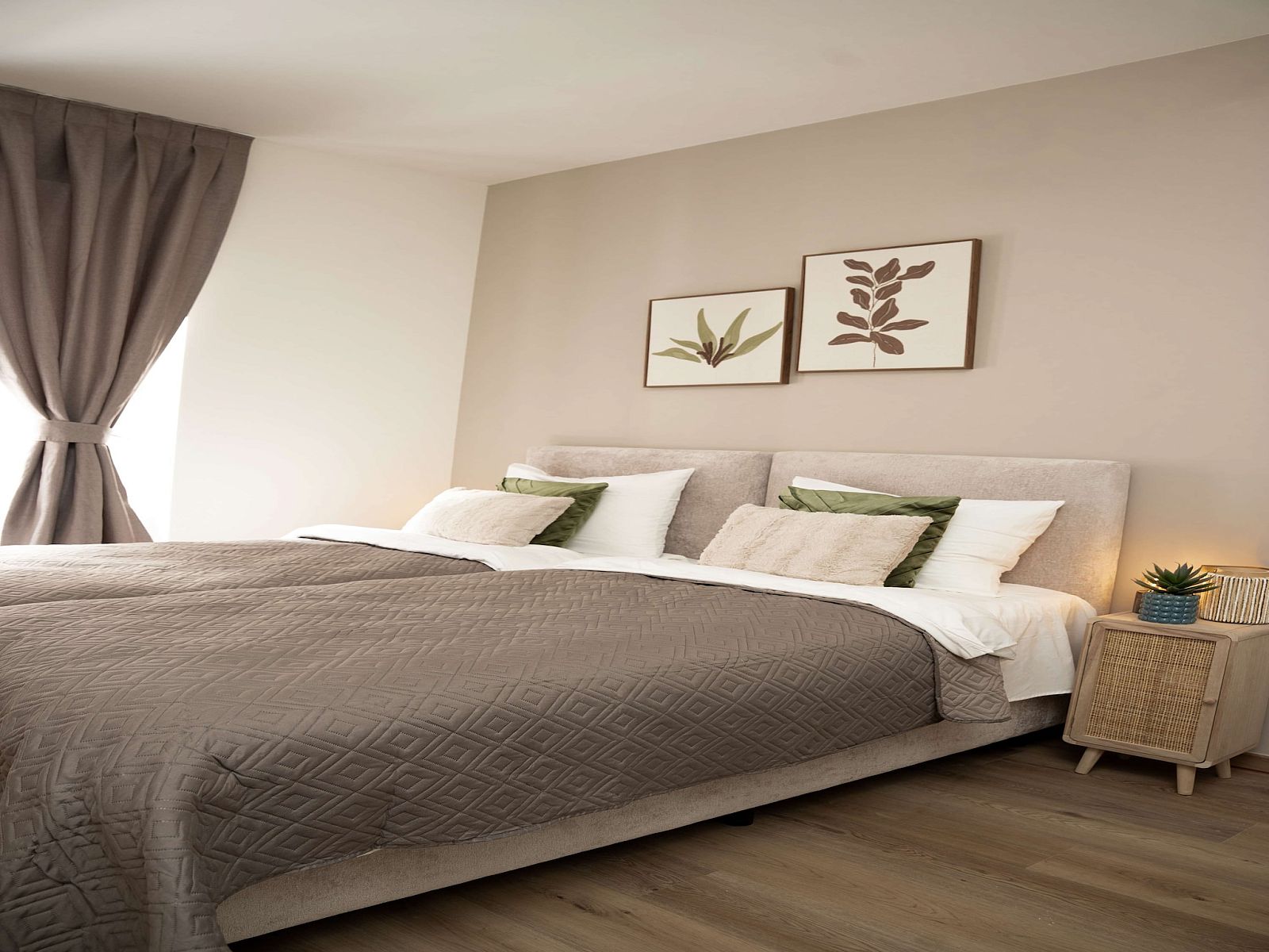 Guest house 040170 - Apartment Antwerp - One Lux Stay 2BR/ 2BA Antwerp near Central Station