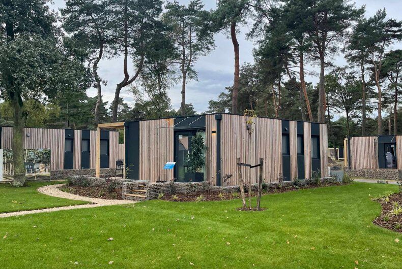 Detached house in 2400 Mol, vacation home in Mol, Antwerp, surrounded by green nature and modern architecture.