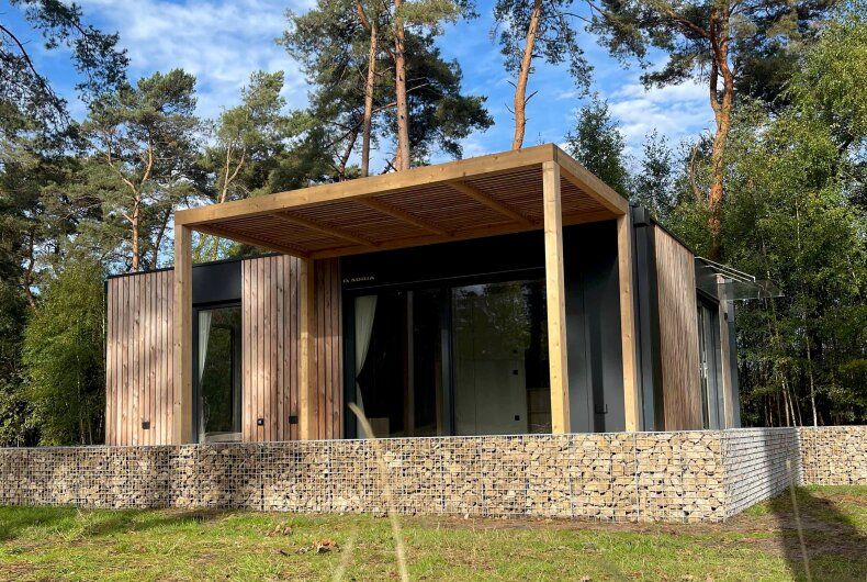 Detached house in 2400 Mol, located in a wooded area in Mol, Antwerp, Belgium. Holiday home with modern veranda and surrounded by nature.