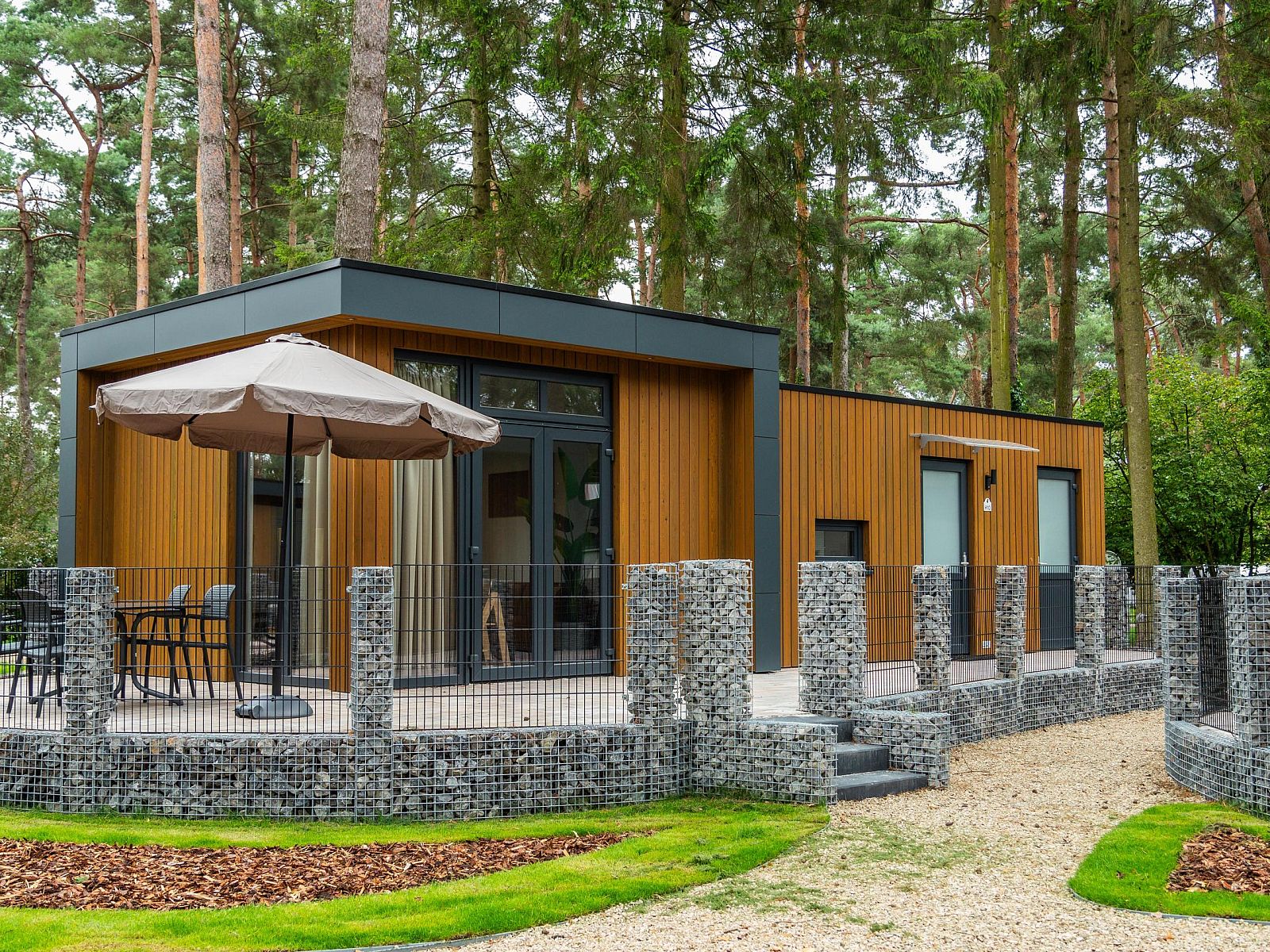 Detached house in 2400 Mol, vacation home in Mol, Antwerp, Belgium, with modern terrace and surrounded by serene nature.