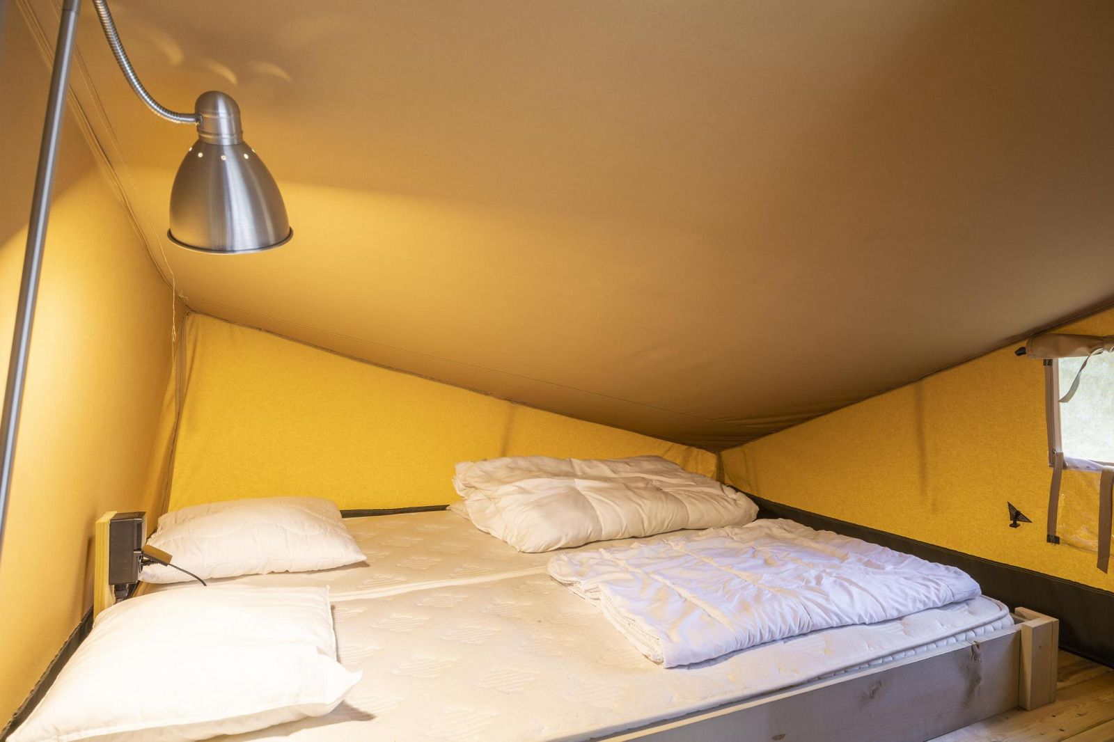 Guest house 042409 - Tent house Antwerp - Ranger Lodge