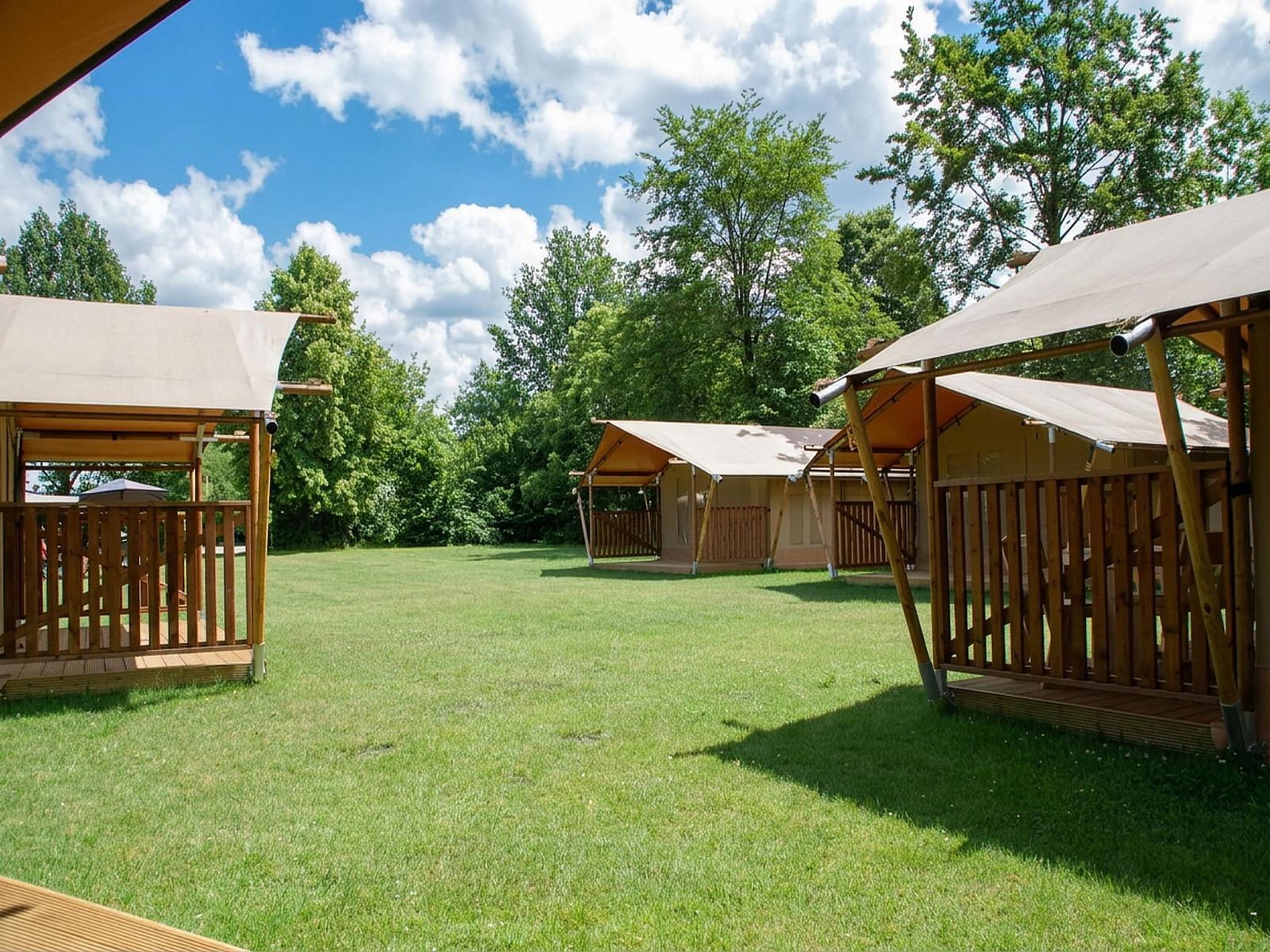 Guest house 042412 - Apartment Antwerp - Safari tent for 5 person