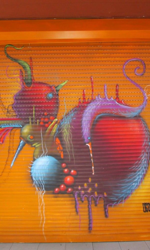 Creatieve muurschildering in Hasselt, nabij StadOase-Hasselt vakantiehuis in Belgie.