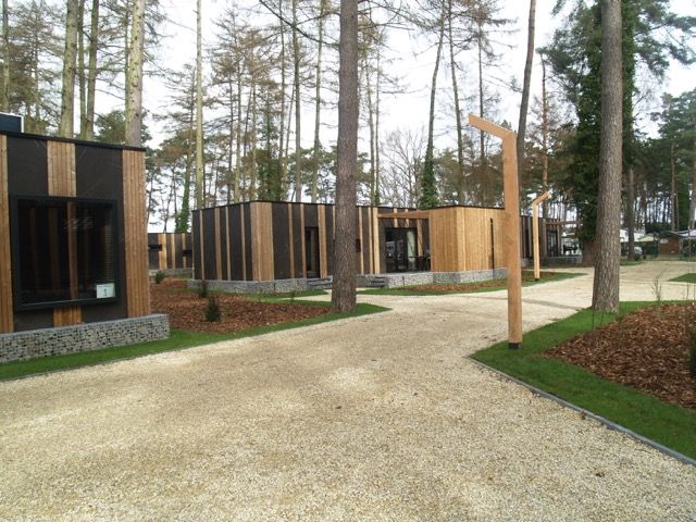 Vrijstaande woning in Zutendaal, een vakantiehuis omringd door natuur in Limburg, Belgi, biedt een serene omgeving voor ontspanning.