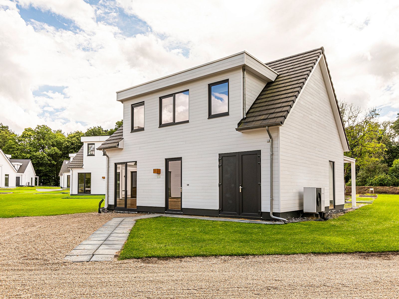 Verblijf 0547155 - Bungalow Limburg - Mooi Zutendaal | 6-persoons villa | 6EL