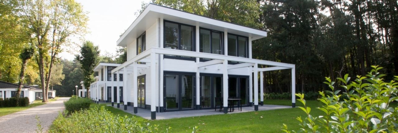 Moderne wellnessvilla Mooi Zutendaal in Belgie biedt luxe verblijf in een serene omgeving, ideaal voor een ontspannen vakantie in Limburg.