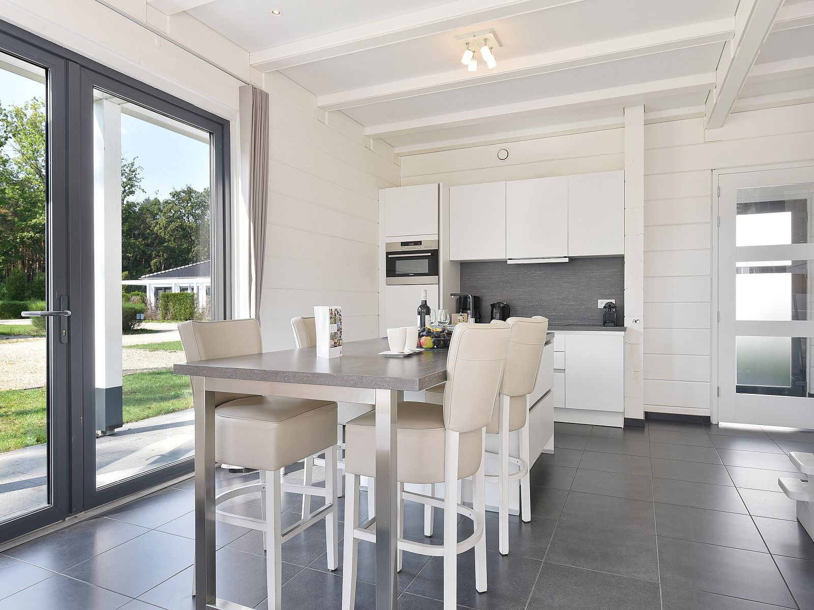 Verblijf 0547176 - Bungalow Limburg - Mooi Zutendaal | 4-persoons wellnessvilla | 4L