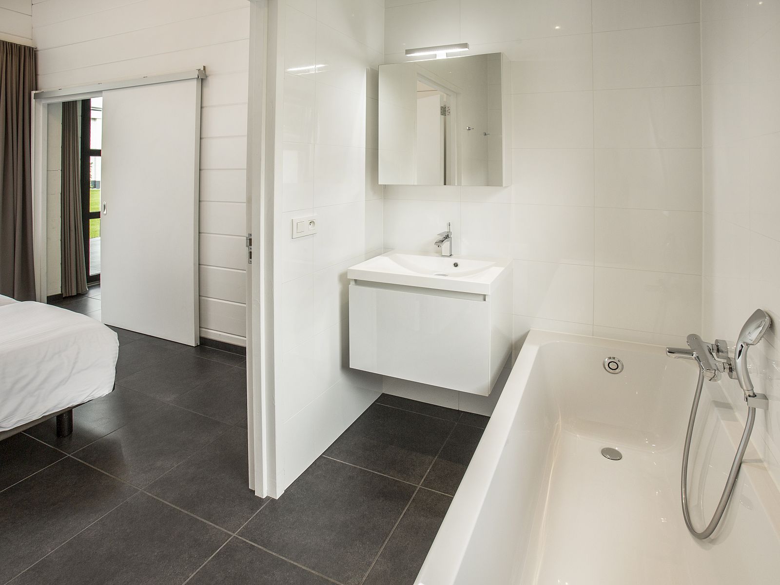 Verblijf 0547183 - Bungalow Limburg - Mooi Zutendaal | 4-persoons villa | 4CE
