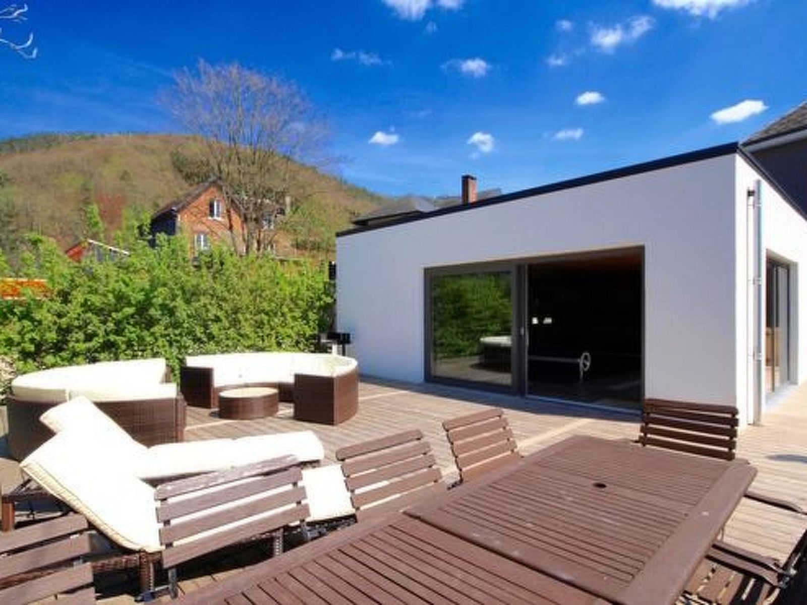 Guest house 061627 - Holiday property Liege - Vakantiehuis Villa "Marie France" Wellness 9 Personen