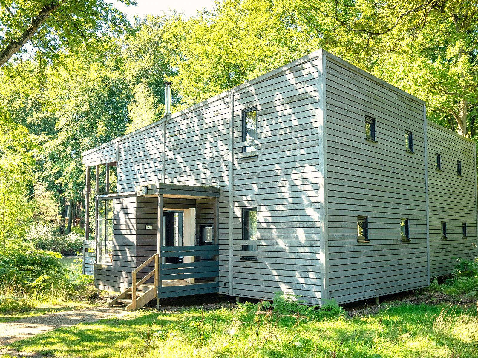 Guest house 0735611 - Bungalow Hainaut - 6-persoons The Lake House | 6B2